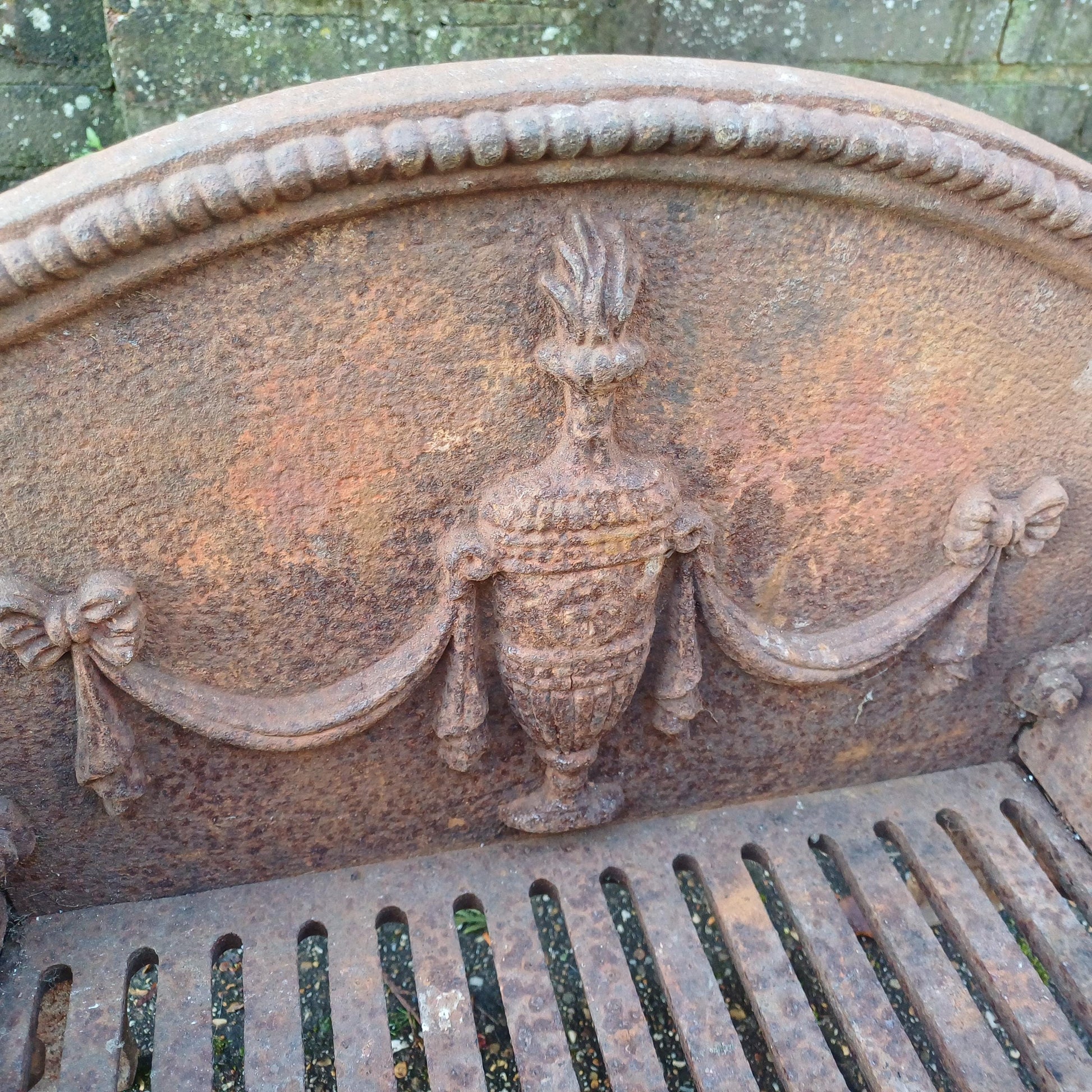 Heavy Iron Vintage Victorian Fireplace Basket Hearth Grate Classical Ornate Decoration