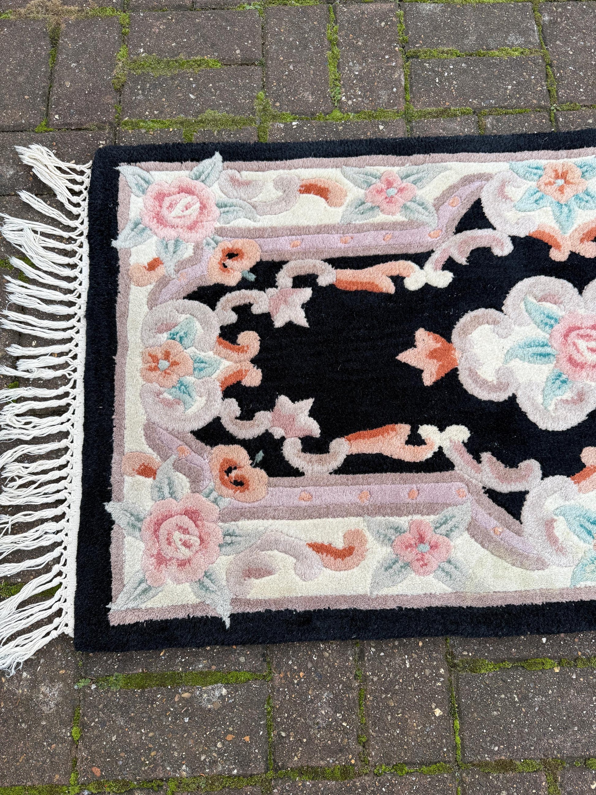Black Thick Pile Chinese Wool Rug (136cm x 62cm)