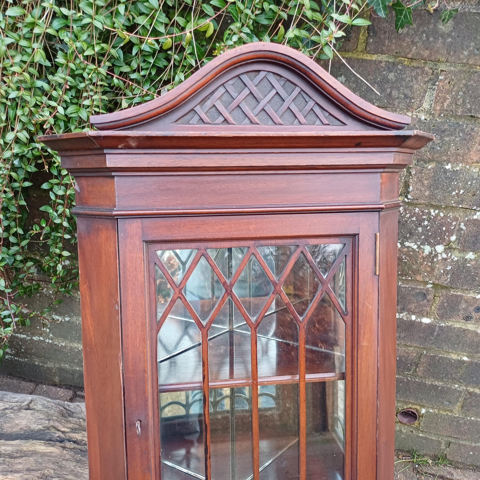 Superb Vintage Mahogany Mirror Back Corner Cupboard Exceptional Quality FREE HAND Delivery Very Heavy