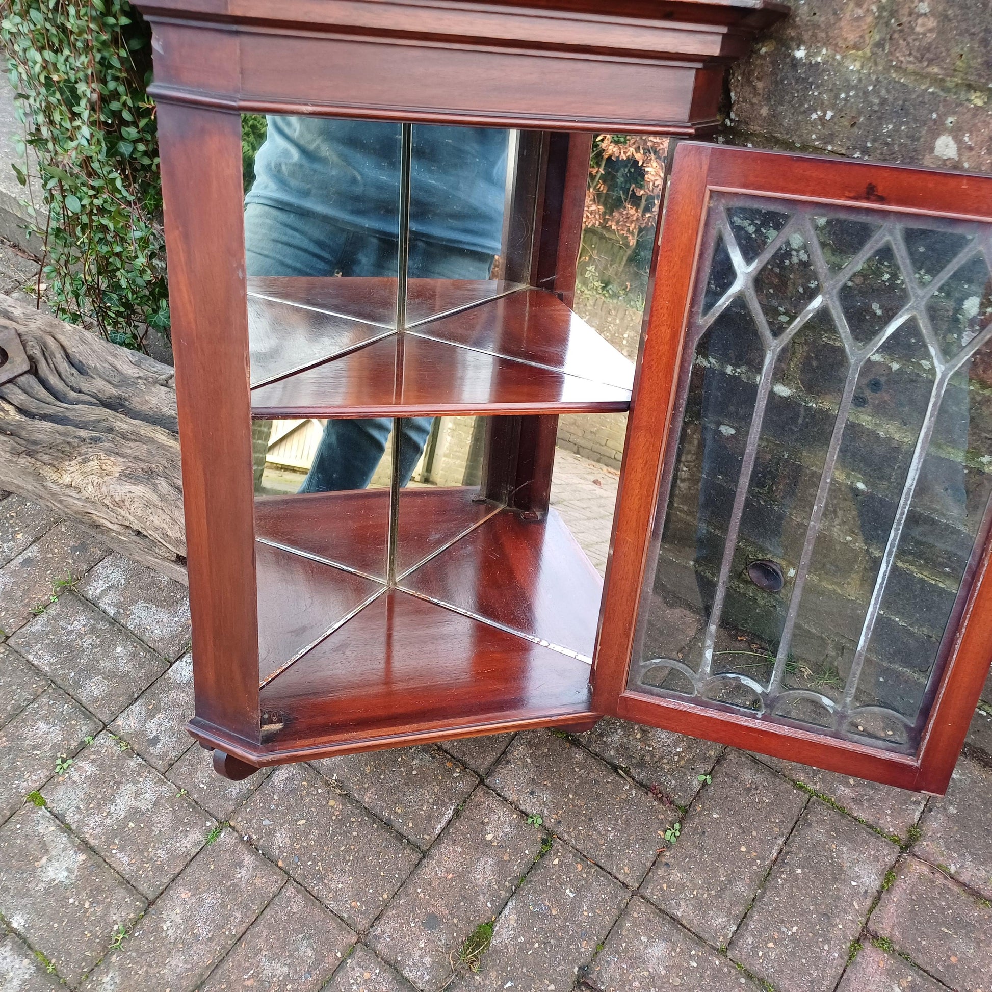 Superb Vintage Mahogany Mirror Back Corner Cupboard Exceptional Quality FREE HAND Delivery Very Heavy