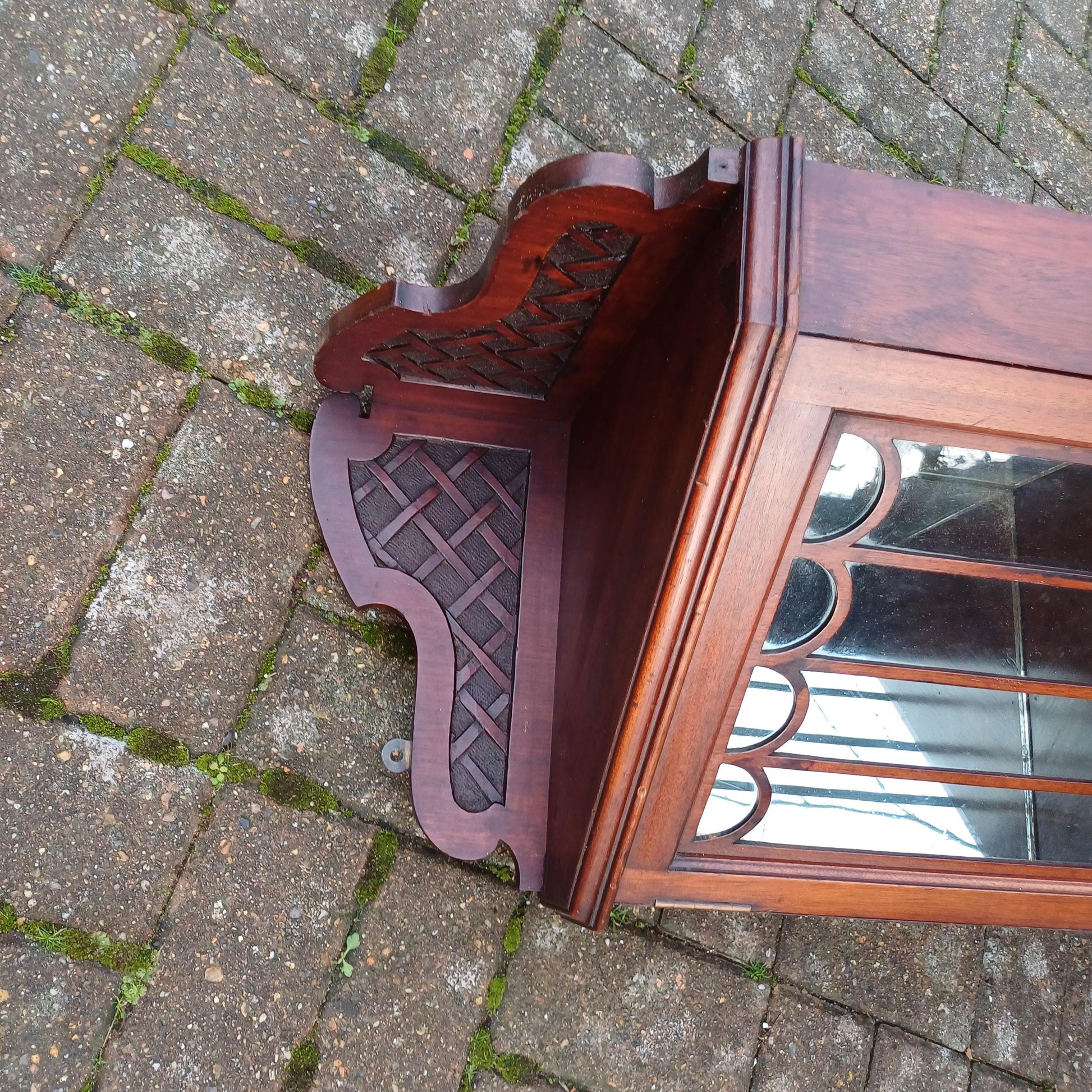 Superb Vintage Mahogany Mirror Back Corner Cupboard Exceptional Quality FREE HAND Delivery Very Heavy