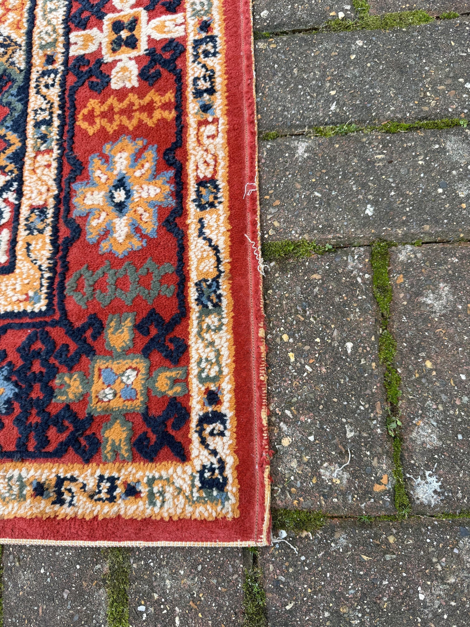 Vibrant retro wool rug with geometric Aztec like pattern - 80cm x 150cm