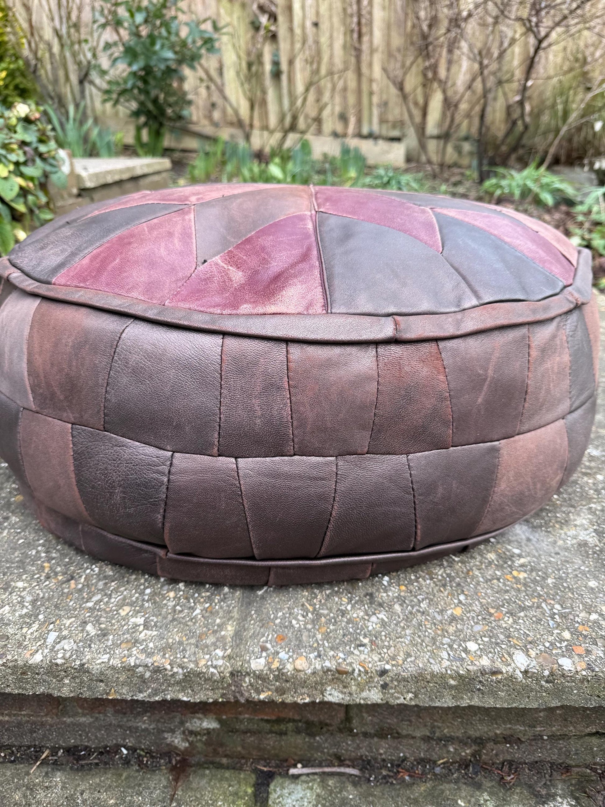 Retro vintage Pouf / Beanbag in leatherette - aged and charming - Hippy retro cushion, stool, bohemian decor, bean bag