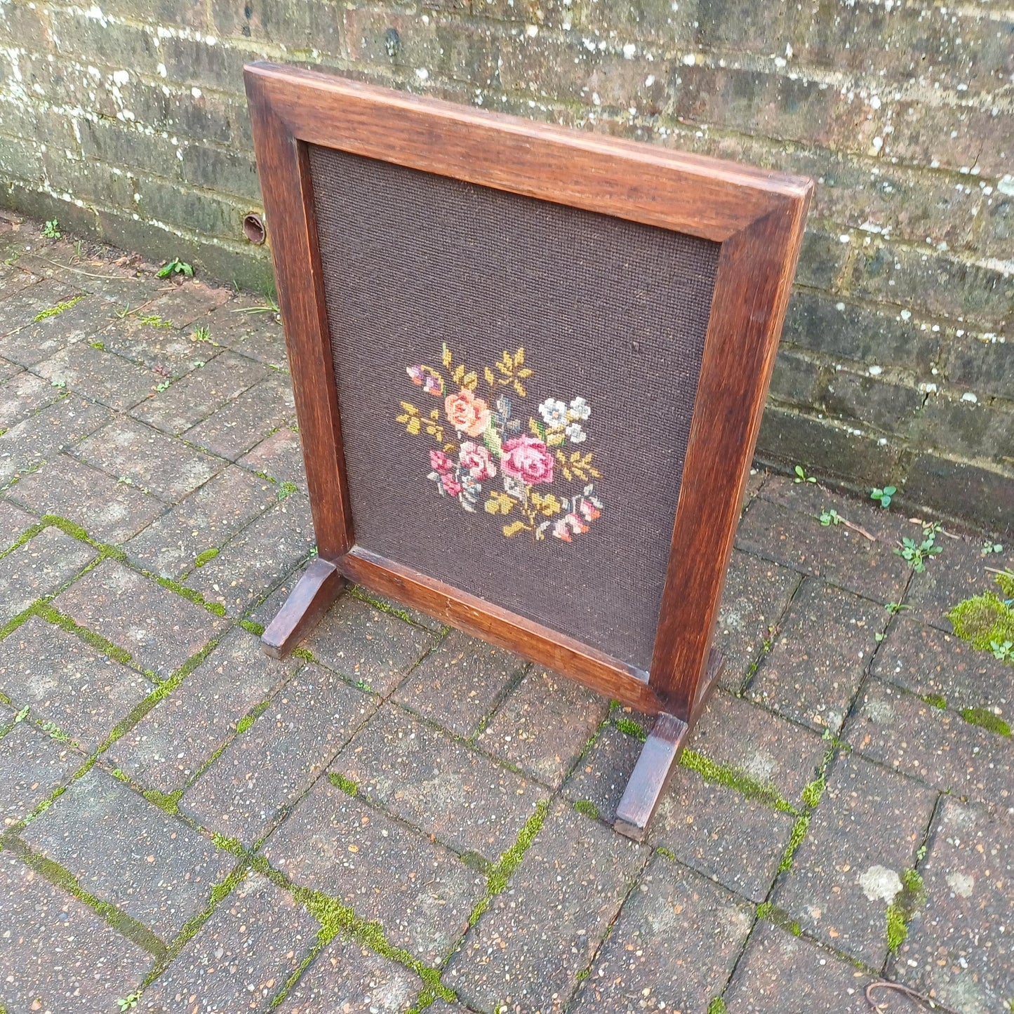 Pretty Vintage Solid Oak Fire Screen with Brown Still Life Tapestry