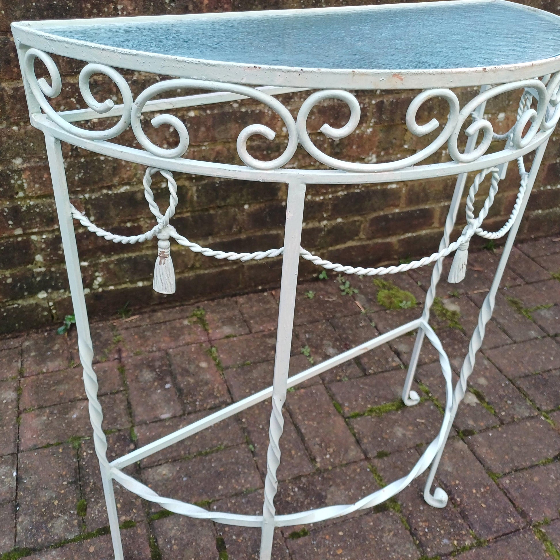 Pretty Painted Vintage Retro Mid-Century Occasional Side Table with Mottled Effect Glass Top Light Green