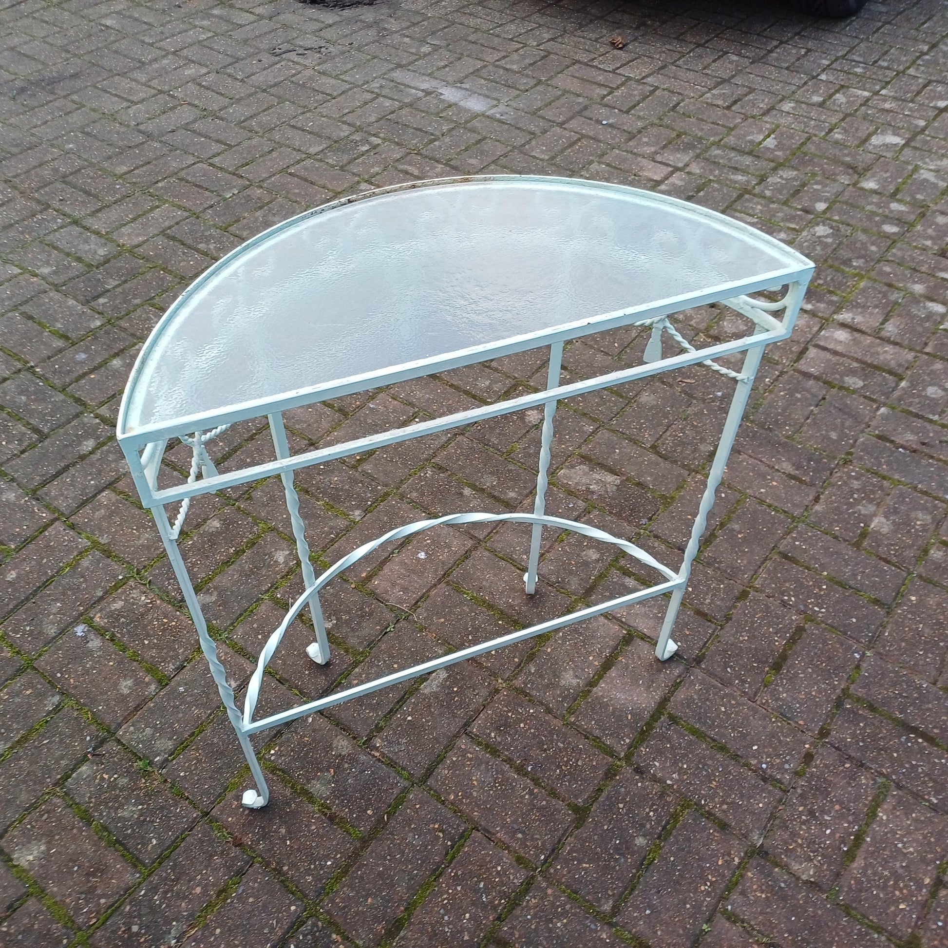 Pretty Painted Vintage Retro Mid-Century Occasional Side Table with Mottled Effect Glass Top Light Green