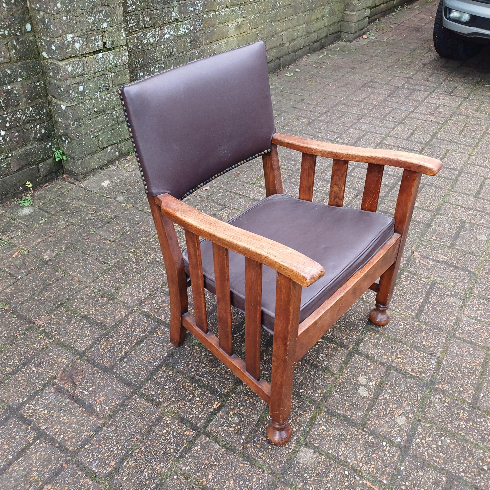 Vintage Solid Oak Upholstered Occasional Monkey Carver Chair Brown Leatherette