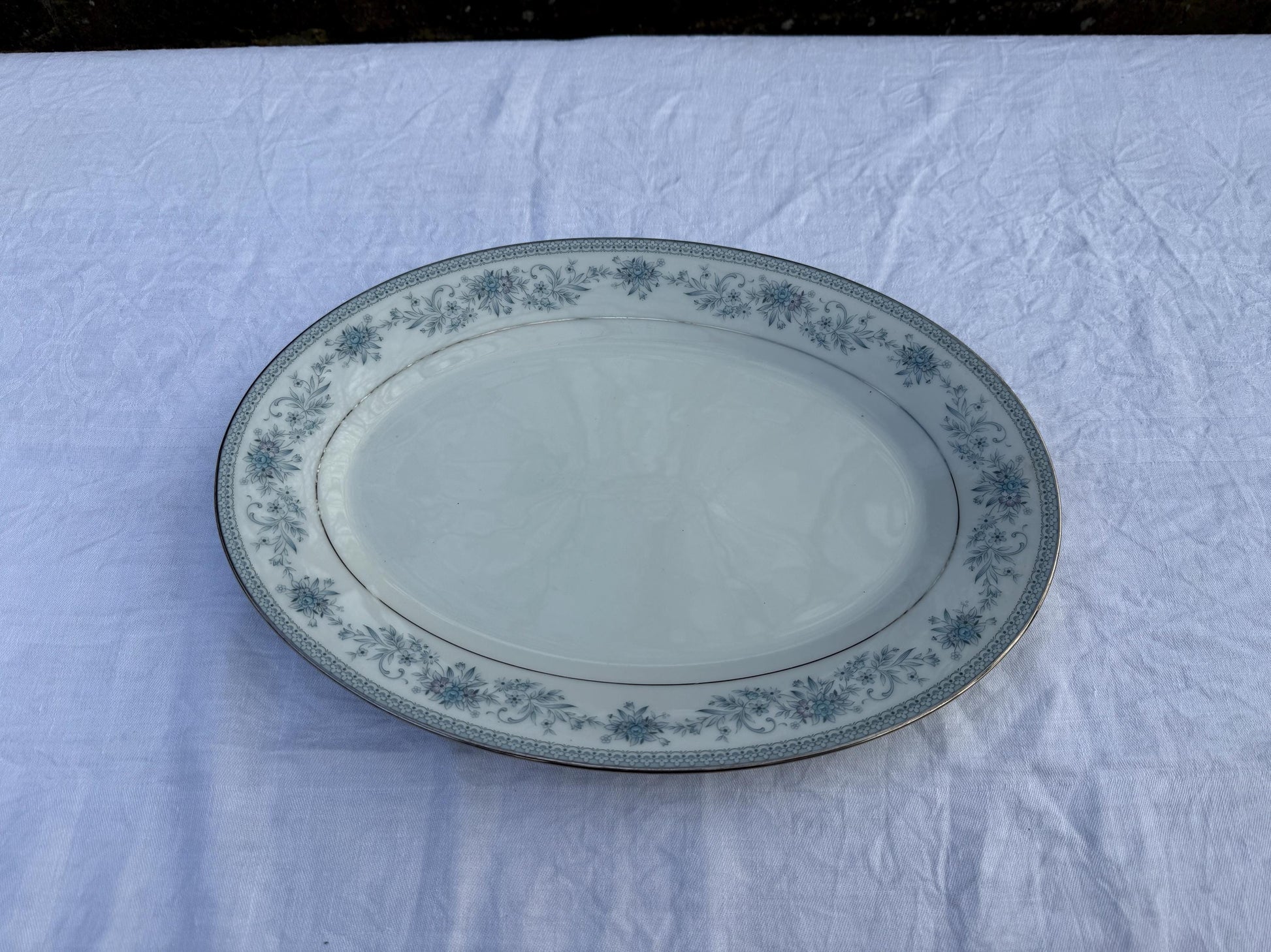 Large Noritake Quality Fine China ‘Blue Hill’ Blue and Silver Large Vintage Dinner Service. 39 Pieces