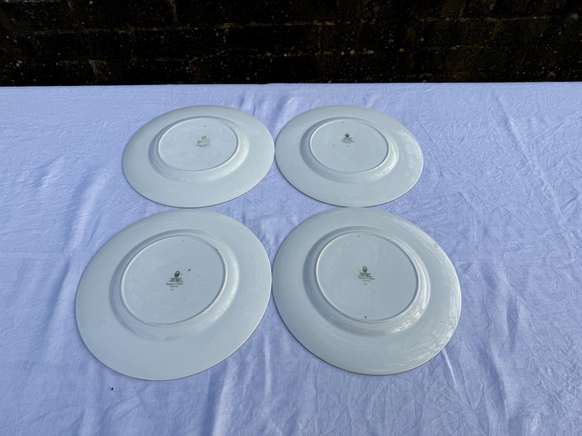 Superb 1950s/60s Wedgwood Santa Clara part dinner service - Green Ivy pattern, 18 piece set incl dinner side plates, dessert soup bowls