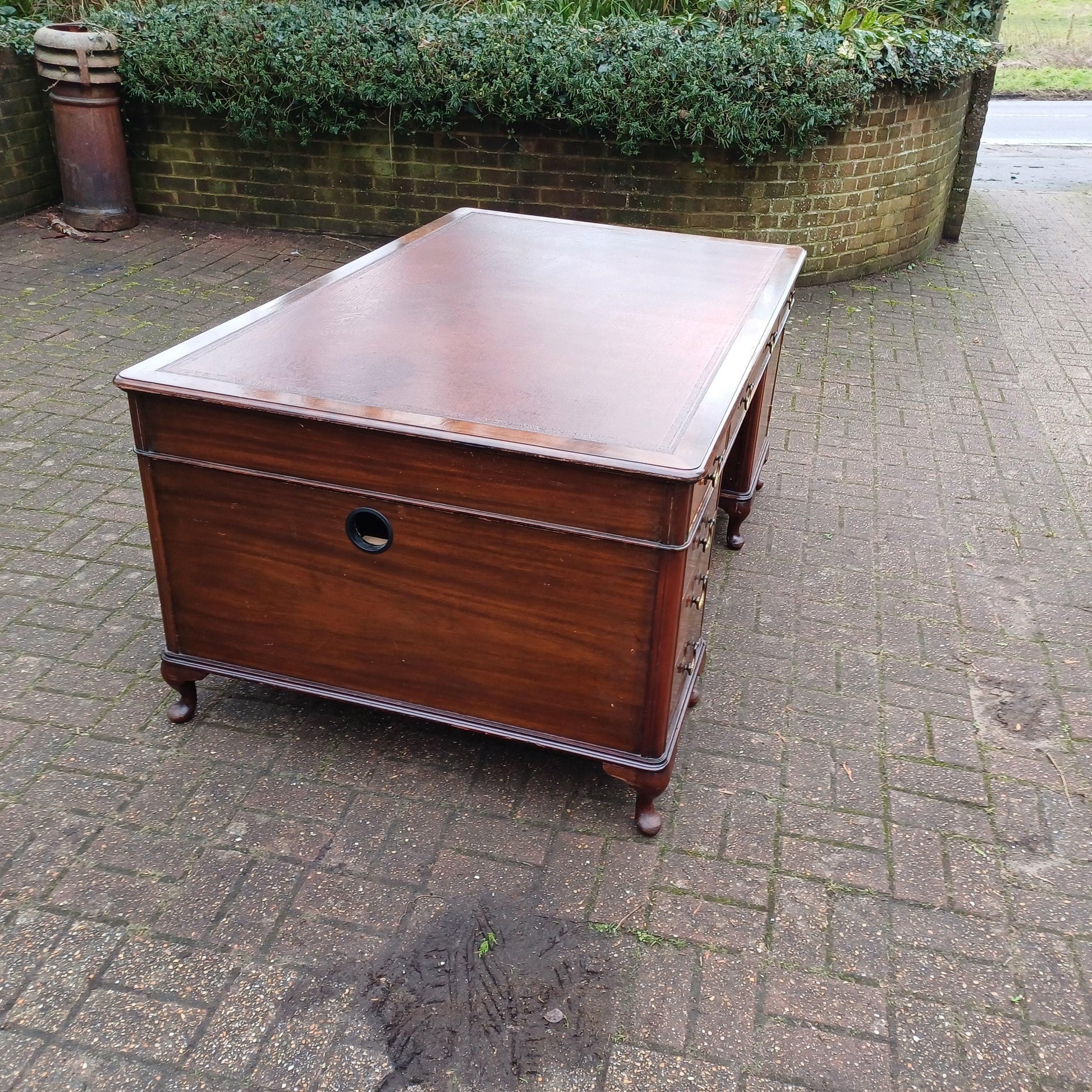 Huge Vintage Mahogany 60s/70s Partners Pedestal Kneehole Desk. 168 x 107 cm FREE HAND Delivery