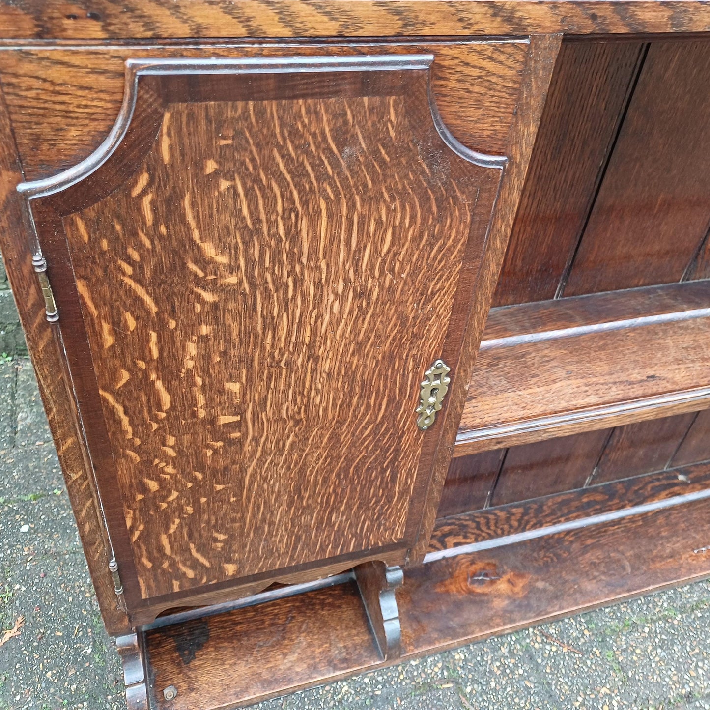 Huge Imposing 6ft Victorian Plate Rack Dresser Top Display Shelves Made of Solid Oak with 2 Cupboards FREE HAND Delivery