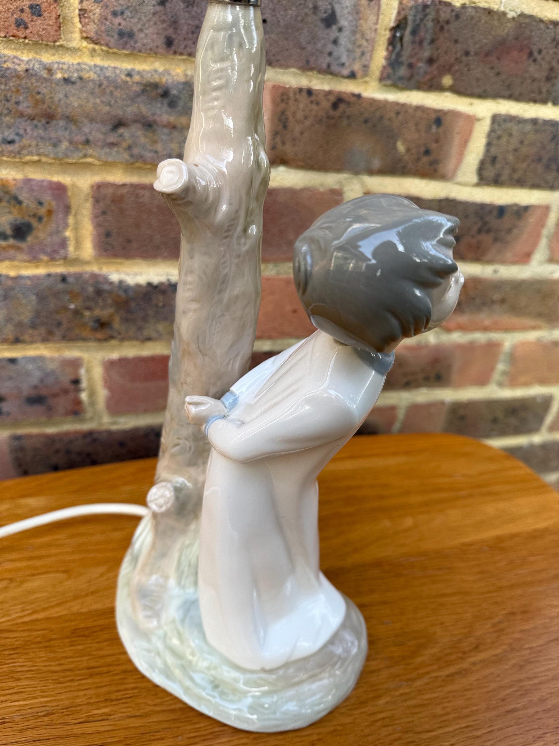 Vintage Lladro Bedtime Porcelain Lamp - Kiss me Goodnight - gorgeous pastel Lladro Zaphir lamp of young boy going to bed - PAT tested
