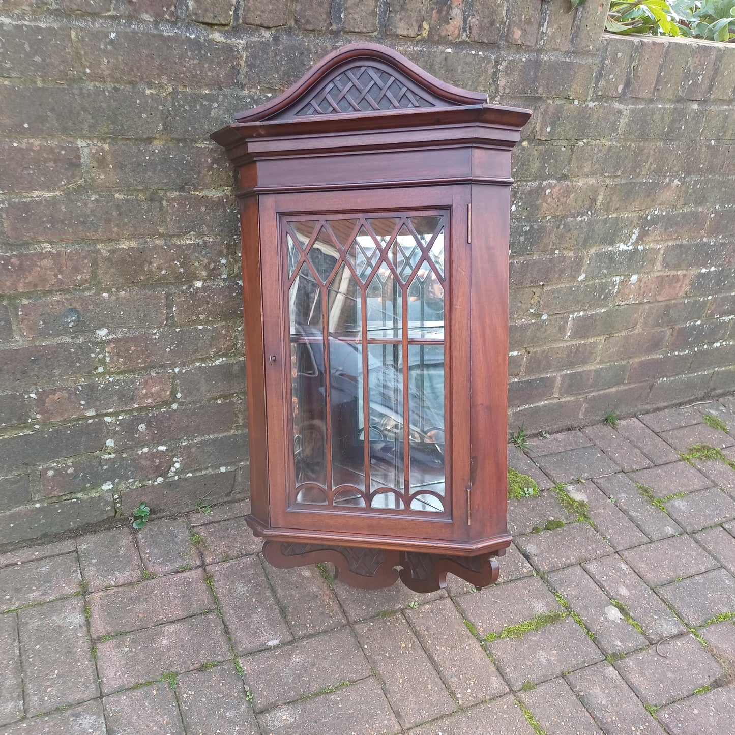 Superb Vintage Mahogany Mirror Back Corner Cupboard Exceptional Quality FREE HAND Delivery Very Heavy