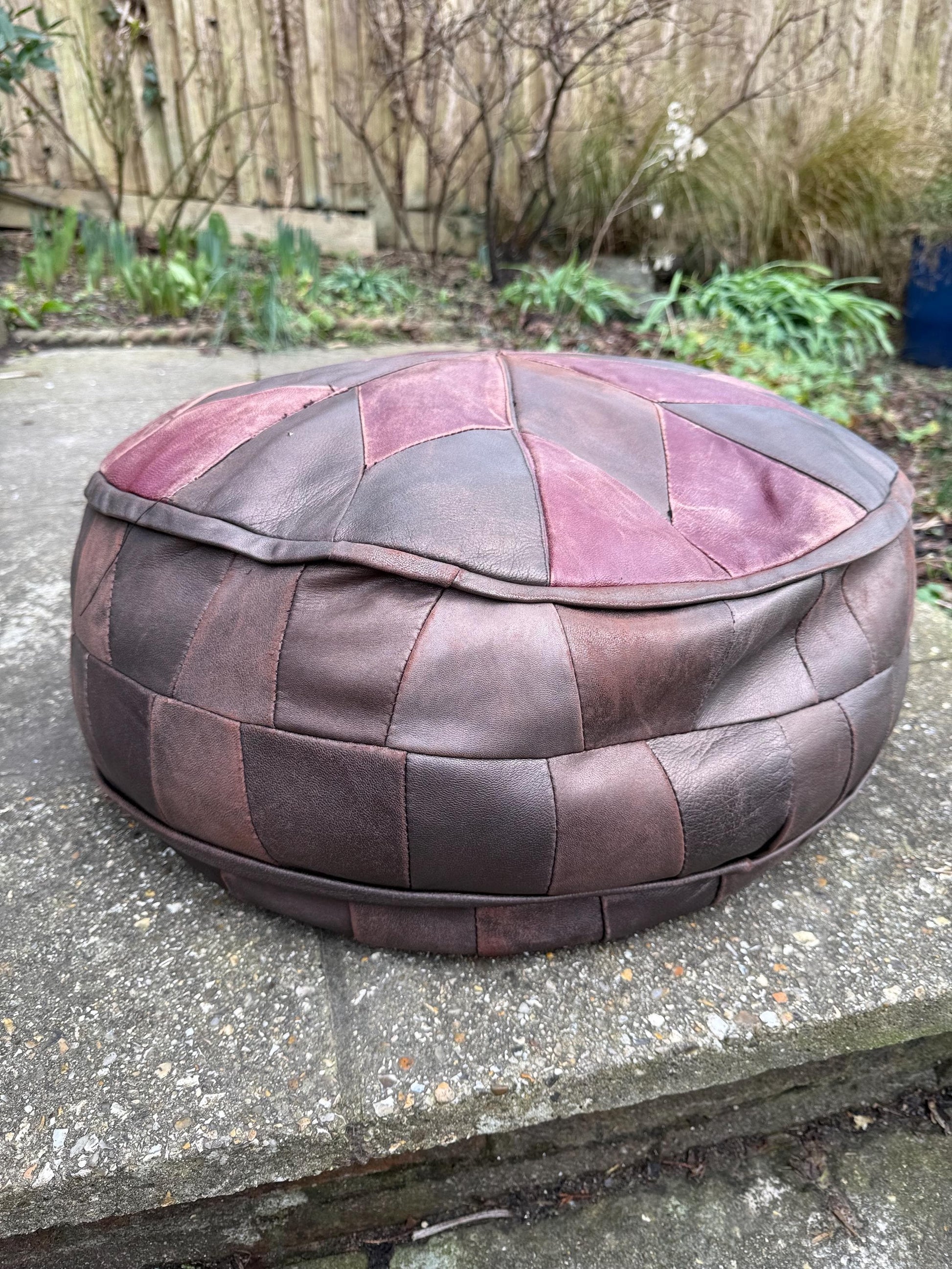 Retro vintage Pouf / Beanbag in leatherette - aged and charming - Hippy retro cushion, stool, bohemian decor, bean bag