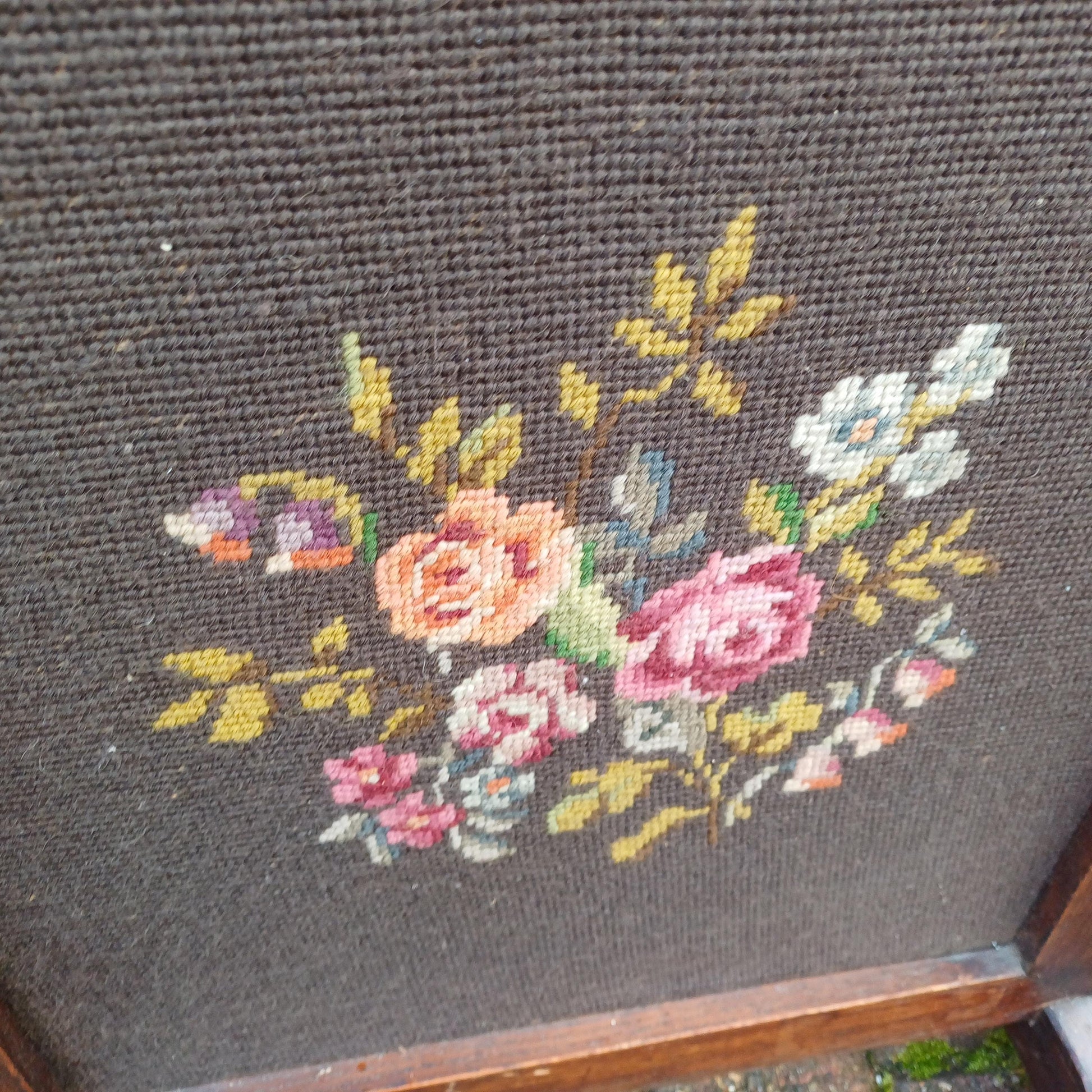 Pretty Vintage Solid Oak Fire Screen with Brown Still Life Tapestry