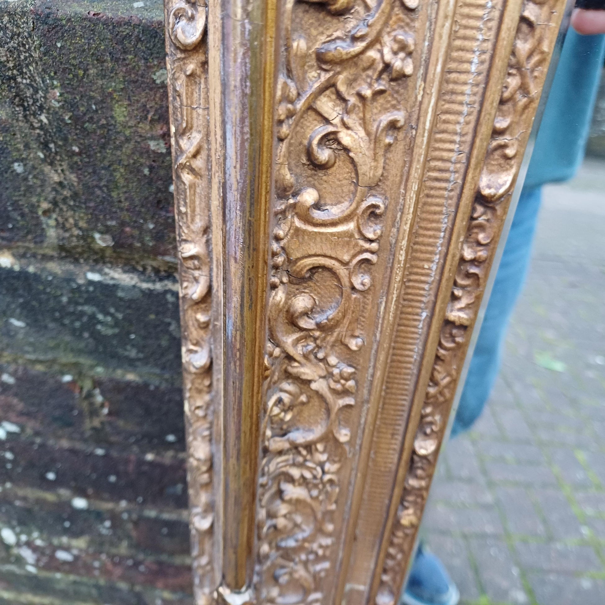 Huge Imposing and Intricate Detailed Victorian Gold Gold Framed Mirror FREE HAND Delivery 136 x 102 cm Will Hang Either Way