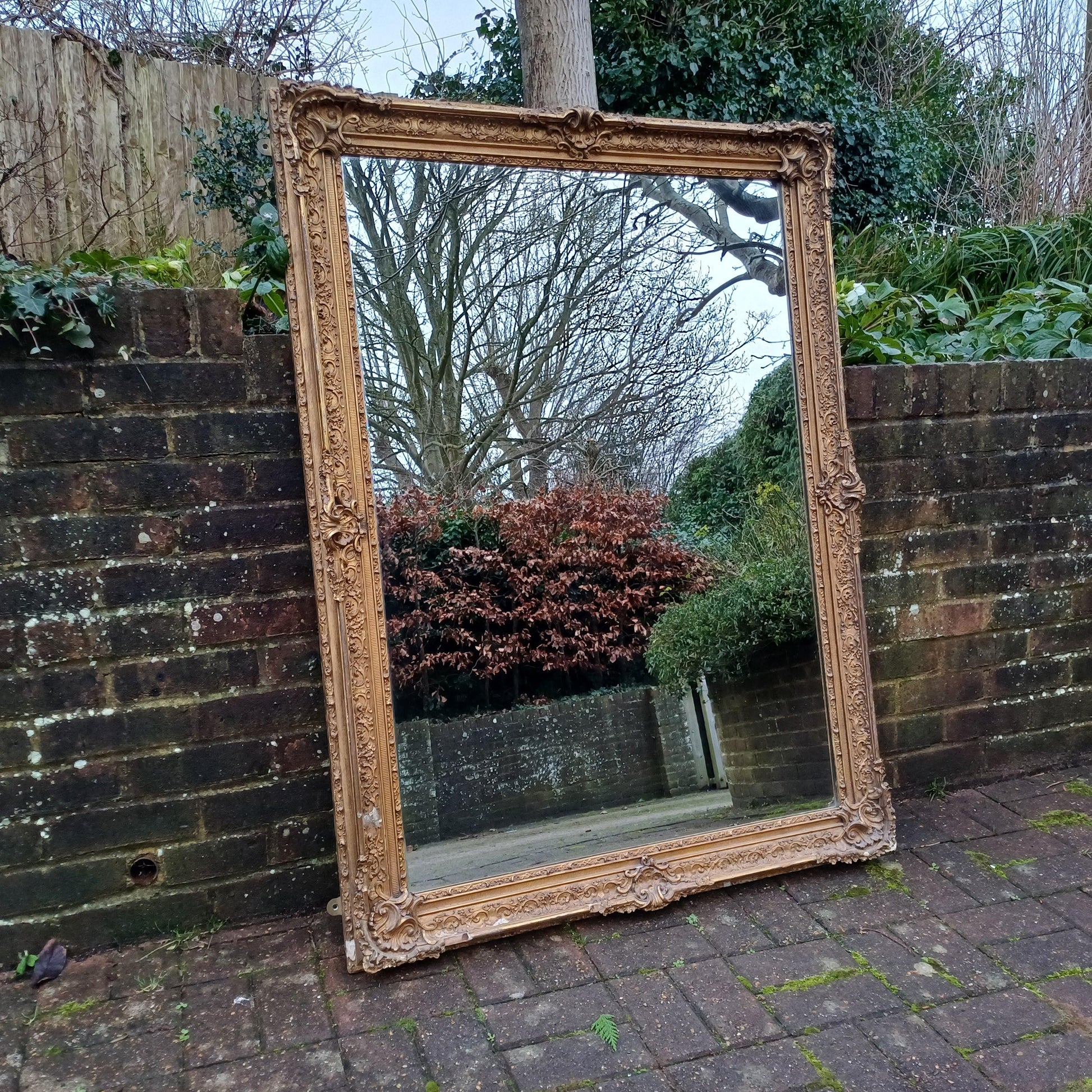 Huge Imposing and Intricate Detailed Victorian Gold Gold Framed Mirror FREE HAND Delivery 136 x 102 cm Will Hang Either Way