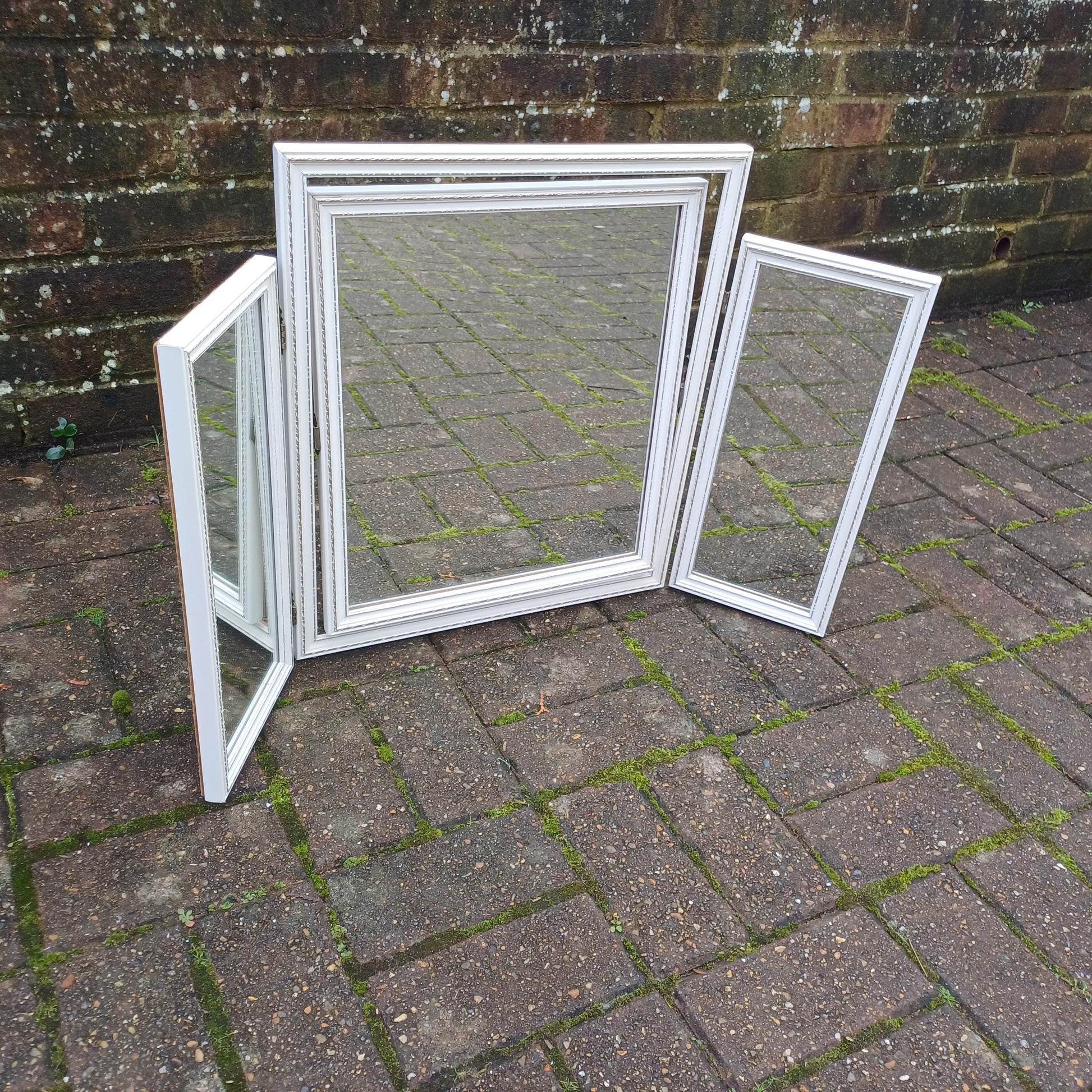 Vintage Retro Classic 70s Tri-Fold Painted White Dressing Table Adjustable Mirror Silver Highlights