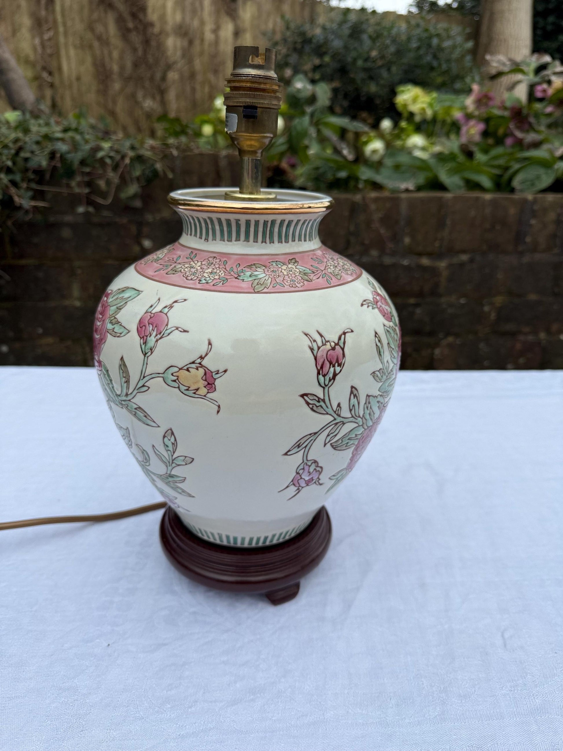 Vintage painted Oriental Chinese Table Lamp with Rose detail - PAT tested and working