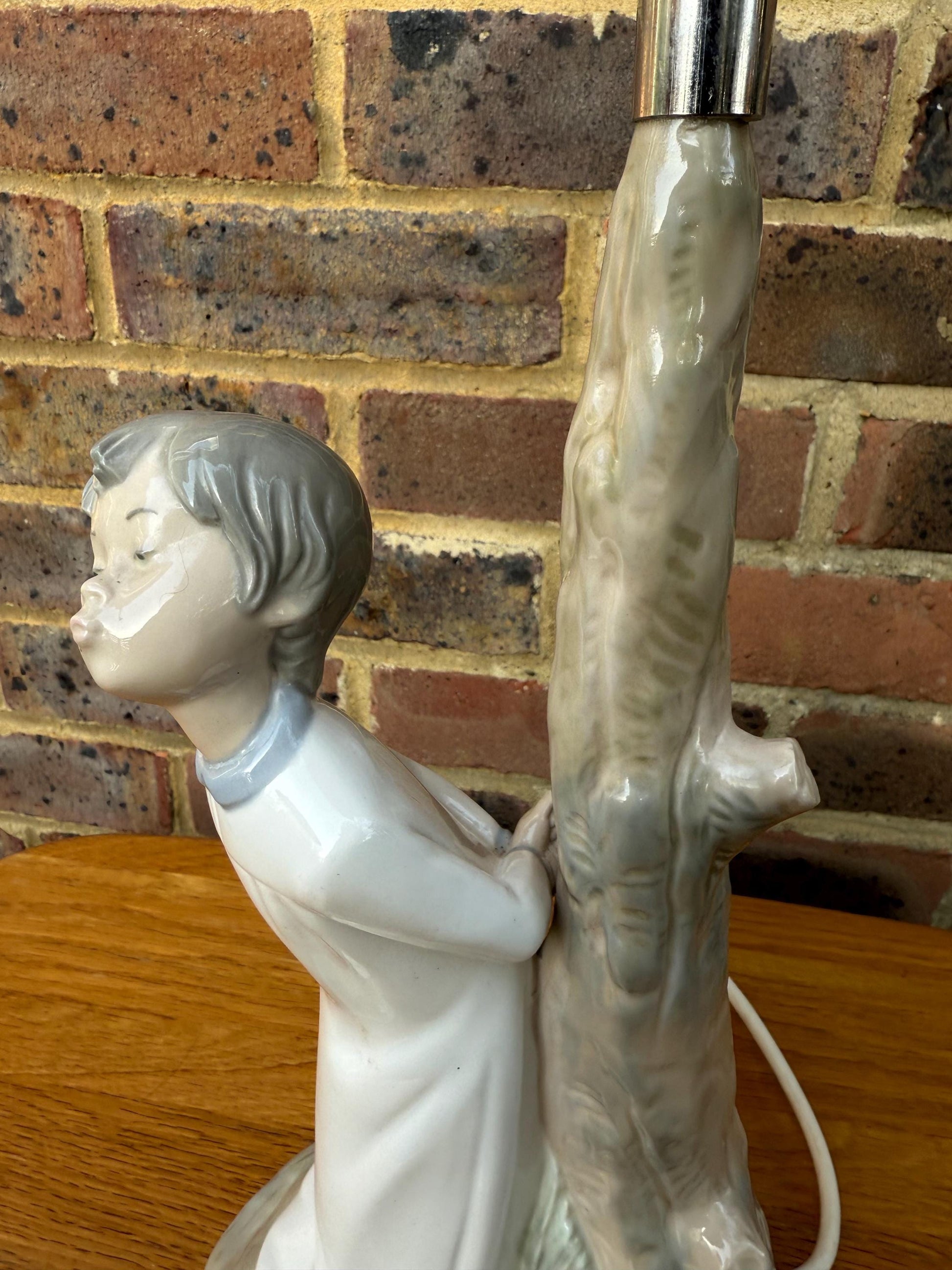 Vintage Lladro Bedtime Porcelain Lamp - Kiss me Goodnight - gorgeous pastel Lladro Zaphir lamp of young boy going to bed - PAT tested