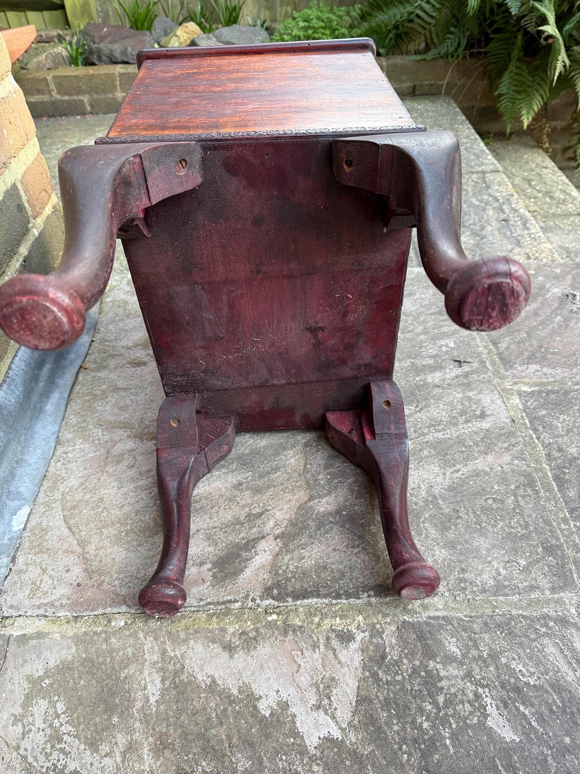 Mid Century Superb Quality Vintage Workbox. Sewing paraphernalia
