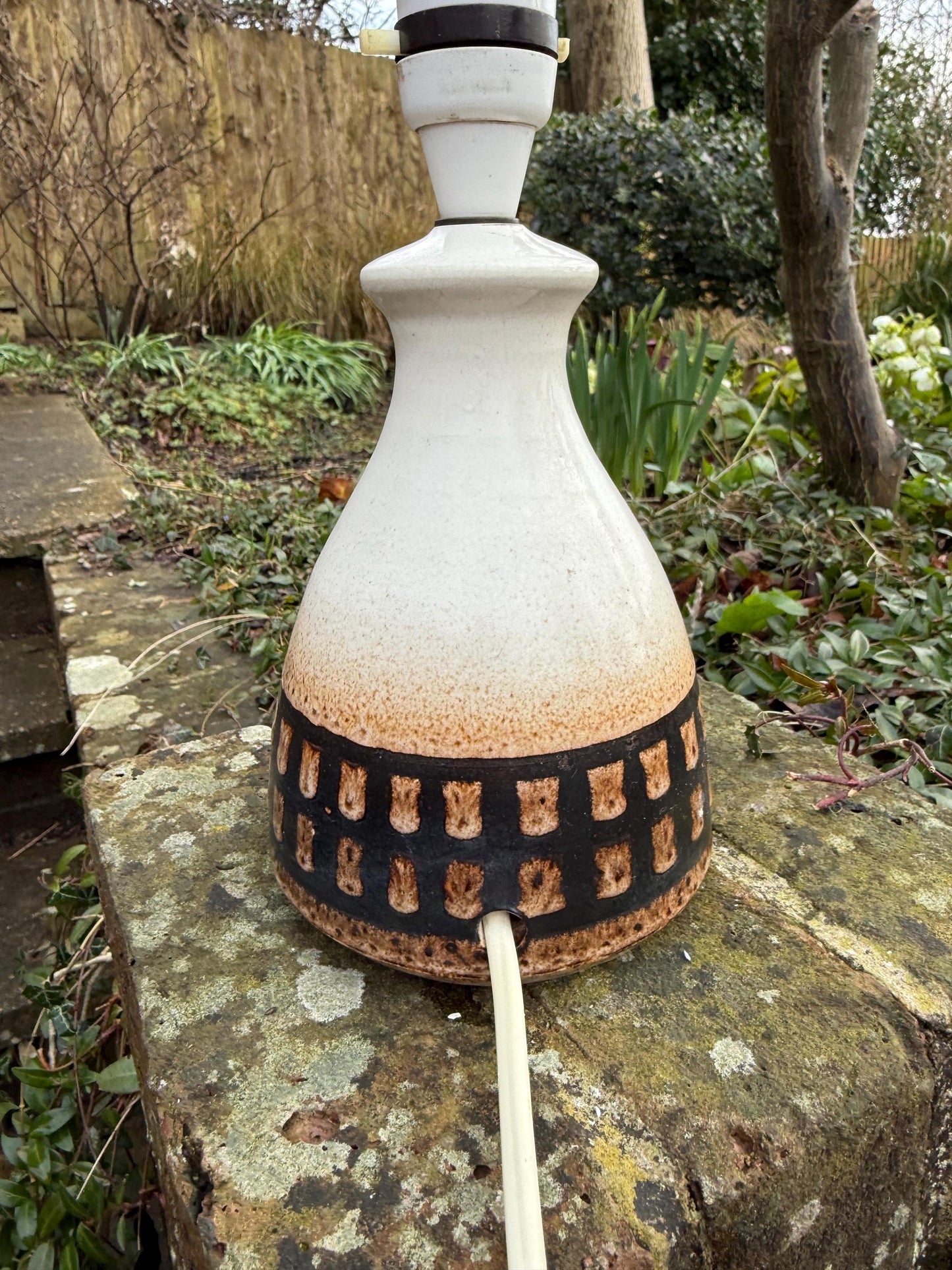 Vintage Iden Rye Pottery table lamp, Retro stoneware, handcrafted and handpainted vintage table Lamp - VGC working
