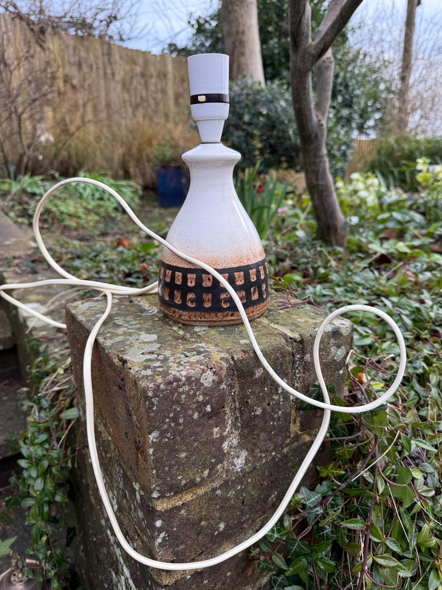 Vintage Iden Rye Pottery table lamp, Retro stoneware, handcrafted and handpainted vintage table Lamp - VGC working