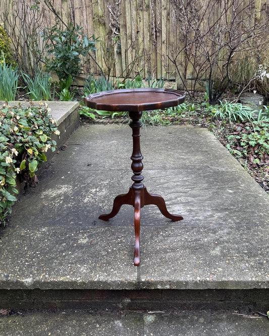 attractive wooden wine table, end table or wooden lamp table. VGC
