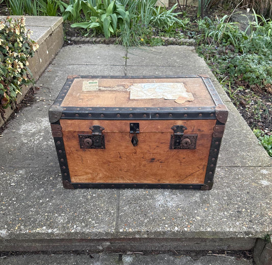 early 1900s vintage storage trunk, antique chest, vintage toy box