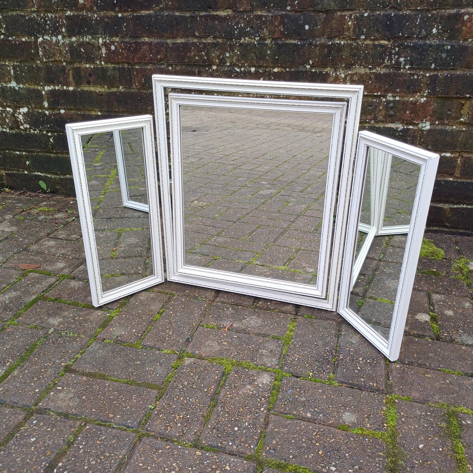 Vintage Retro Classic 70s Tri-Fold Painted White Dressing Table Adjustable Mirror Silver Highlights