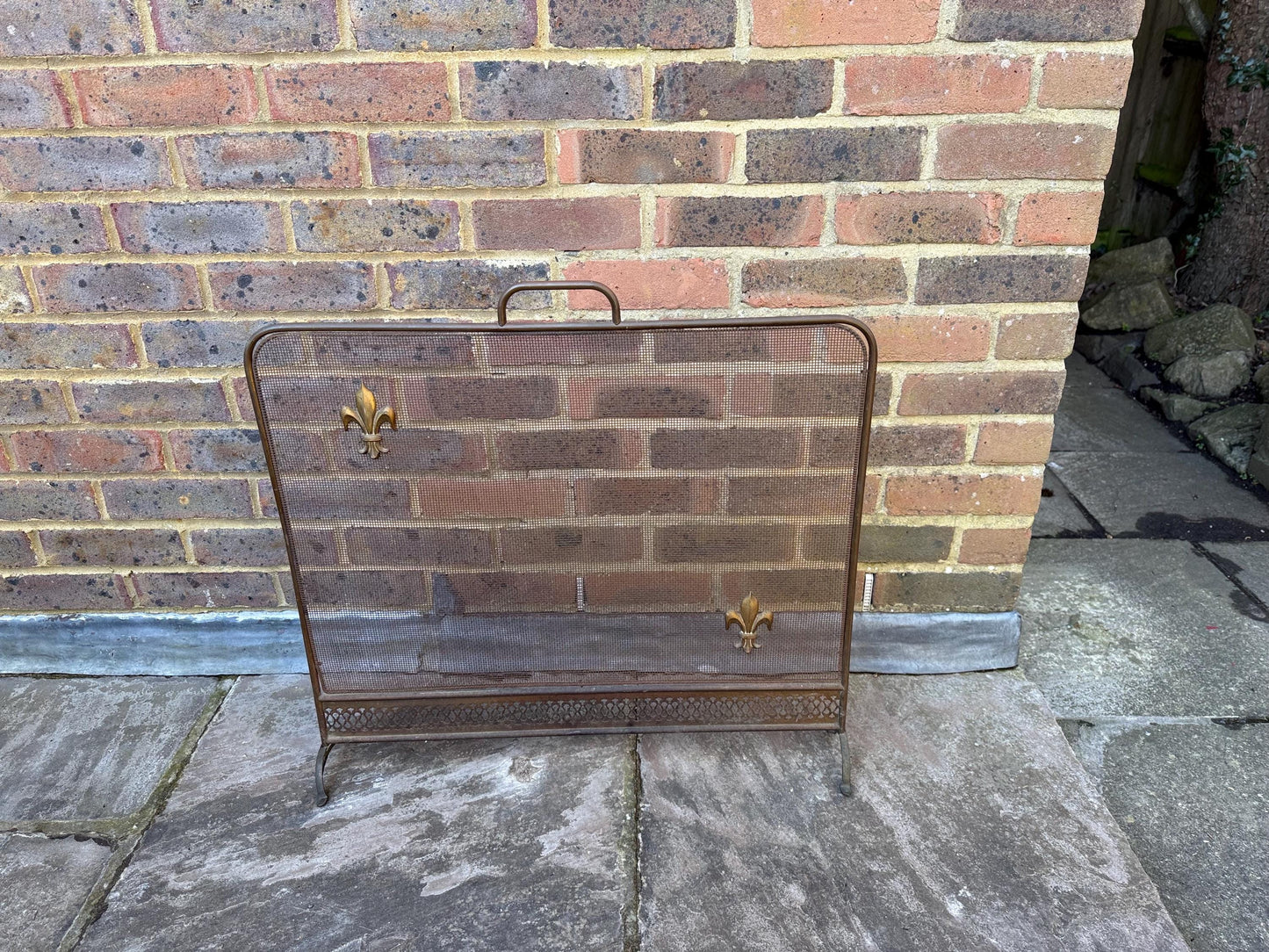 metal retro fire guard, spark guard, firescreen, vintage fire screen, vintage sparkguard