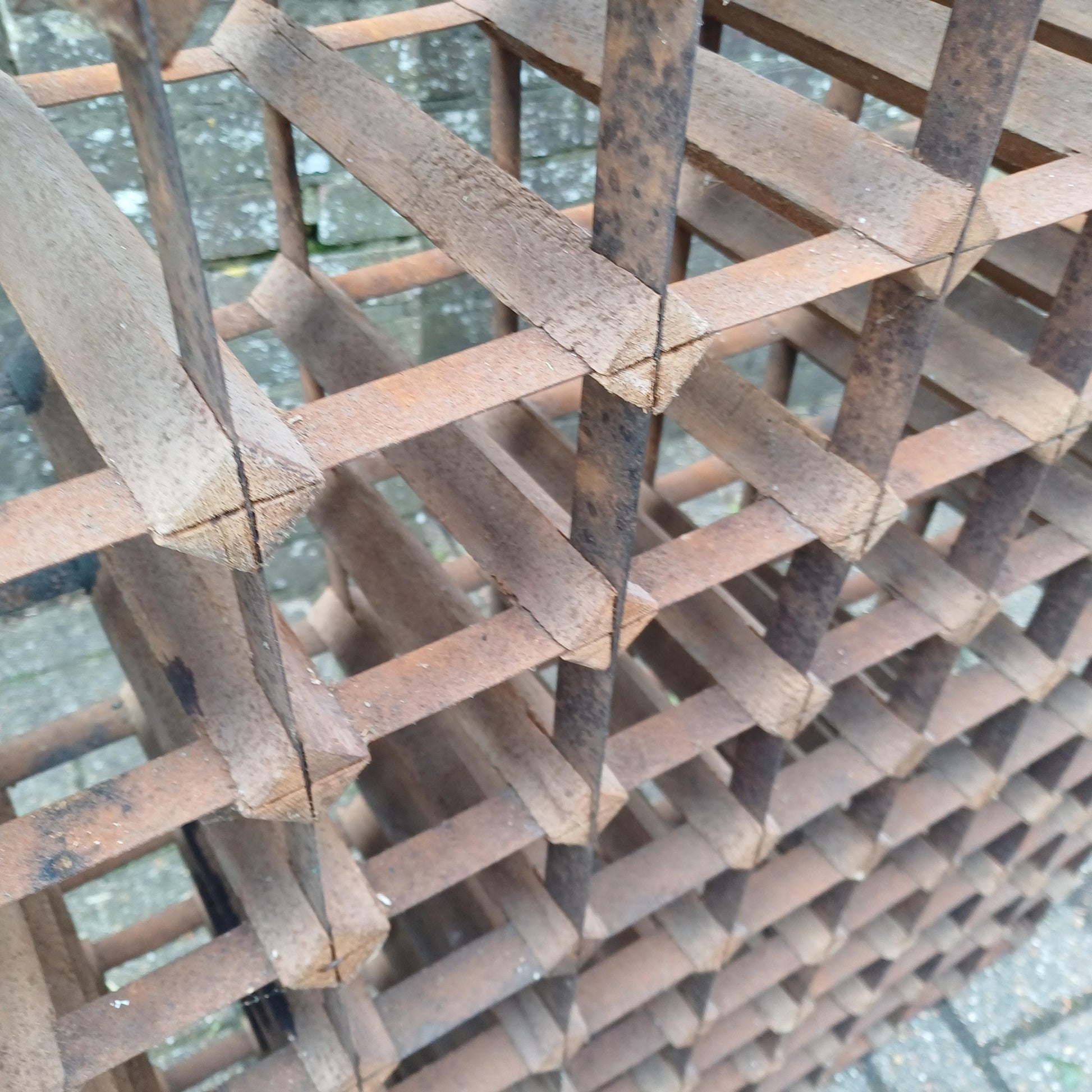 Vast Outstanding Wood and Metal Vintage Wine Rack – Enormous Proportions 110 x 130 cm FREE HAND Delivery