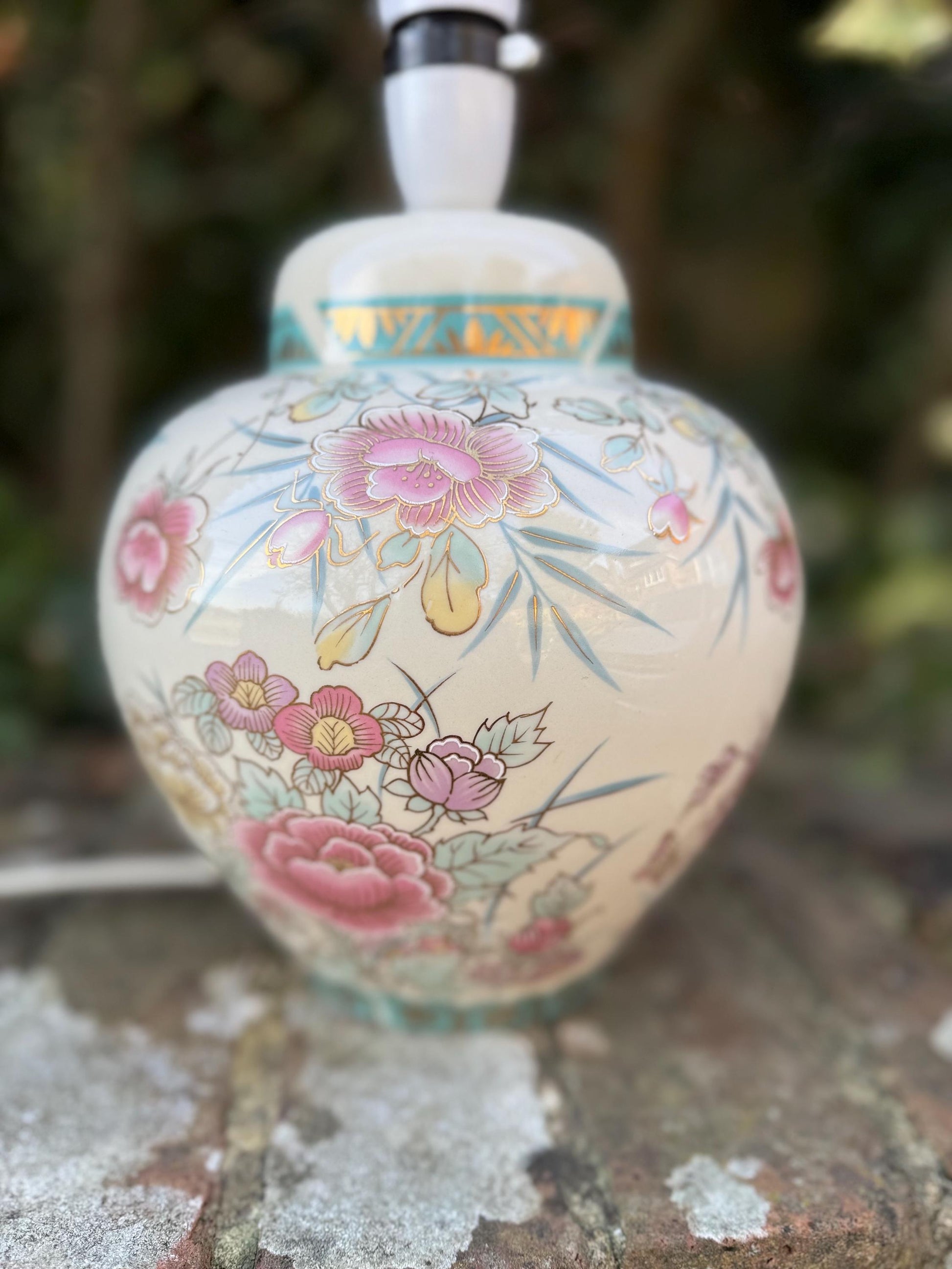 retro floral ceramic