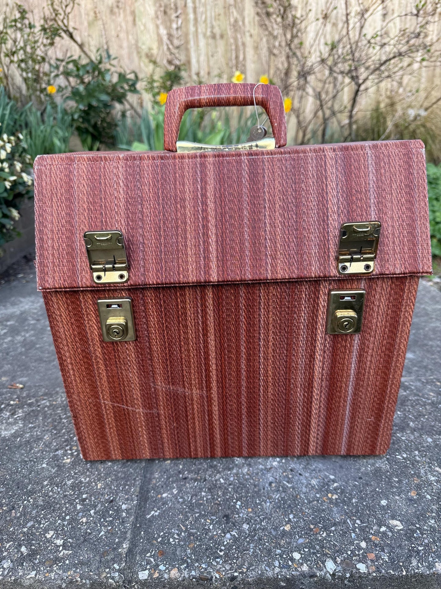Authentic Retro Vinyl LP Record Storage Case, LP Storage Box, lockable with keys - faux material plastic case - 1960s 1970s vintage cast