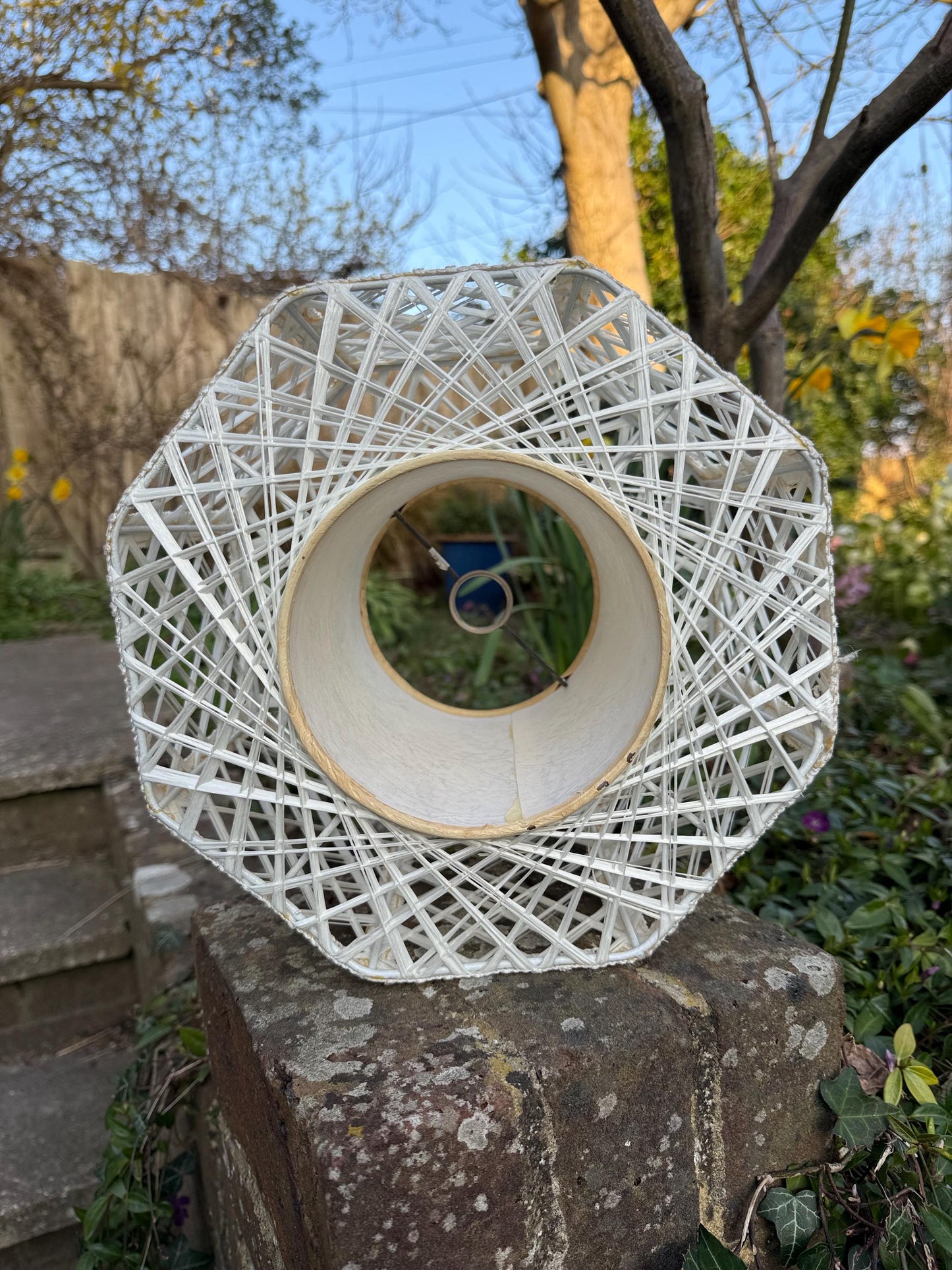 Rare Vintage 1960s woven lattice lamp shade in off white, internal diffuser, geometric form - VGC