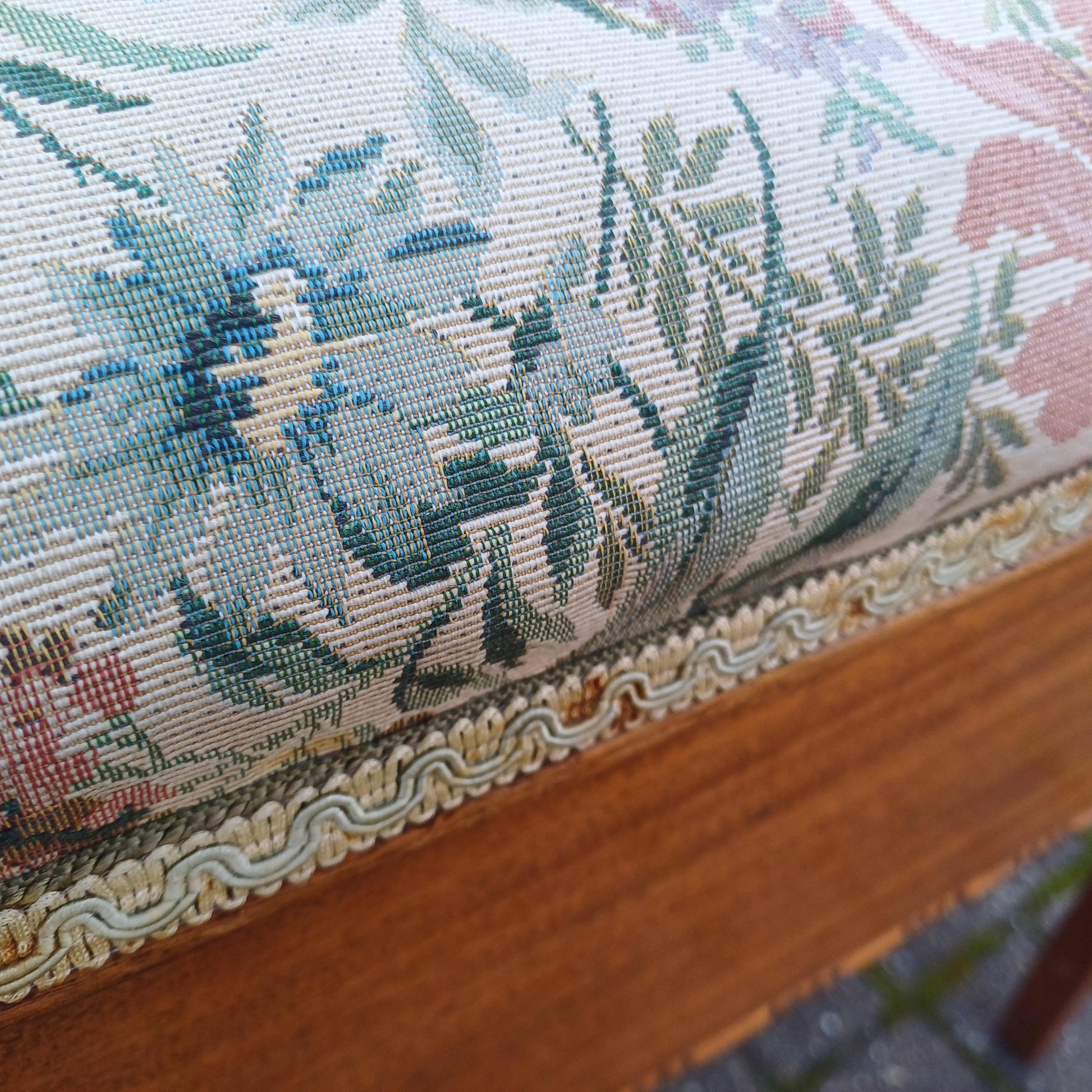 Vintage Tapestry Flower Upholstered Piano Stool Mahogany Internal Storage Bench with Queen Anne Legs