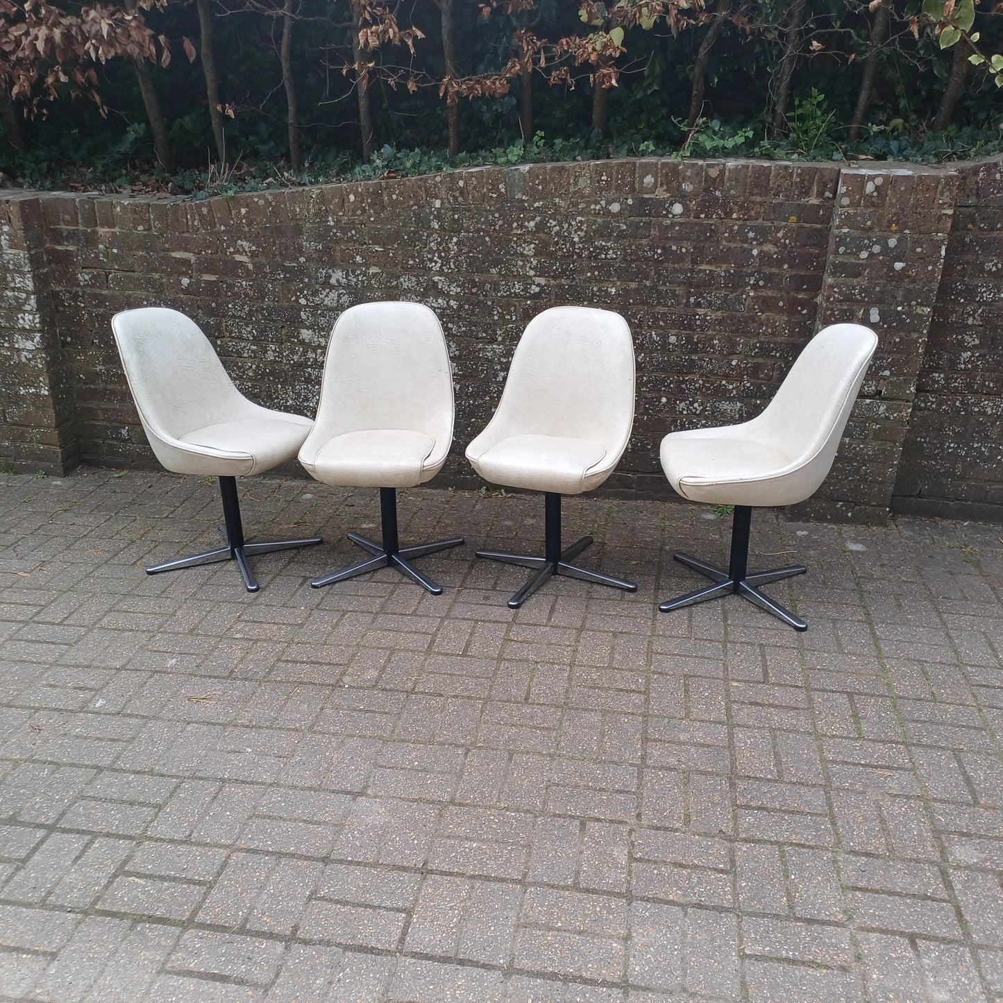 Set of 4 Vintage Retro Centa 70s Chrome Plastic and Vinyl Dining Chairs FREE HAMD Delivery