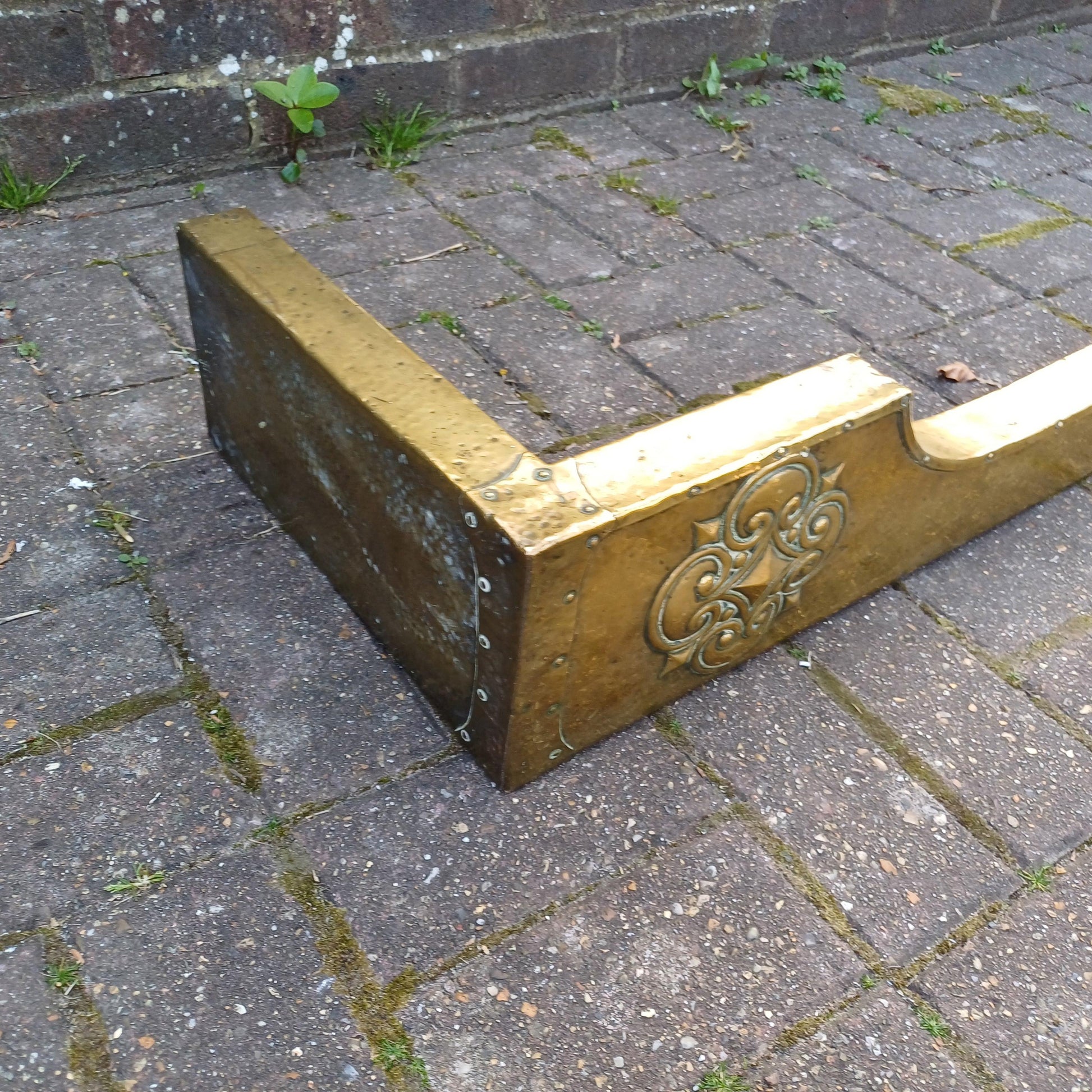 Antique Brass Clad Fireplace Fender Late Victorian or Edwardian, Hand-Tooled Arts & Crafts Gothic Revival Style