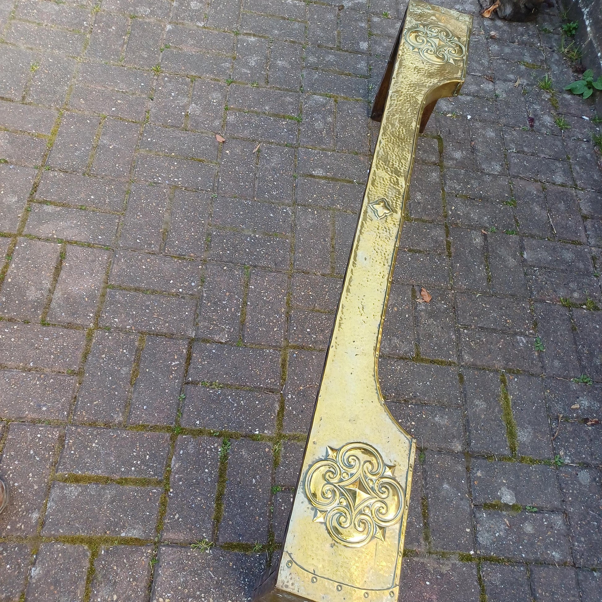 Antique Brass Clad Fireplace Fender Late Victorian or Edwardian, Hand-Tooled Arts & Crafts Gothic Revival Style