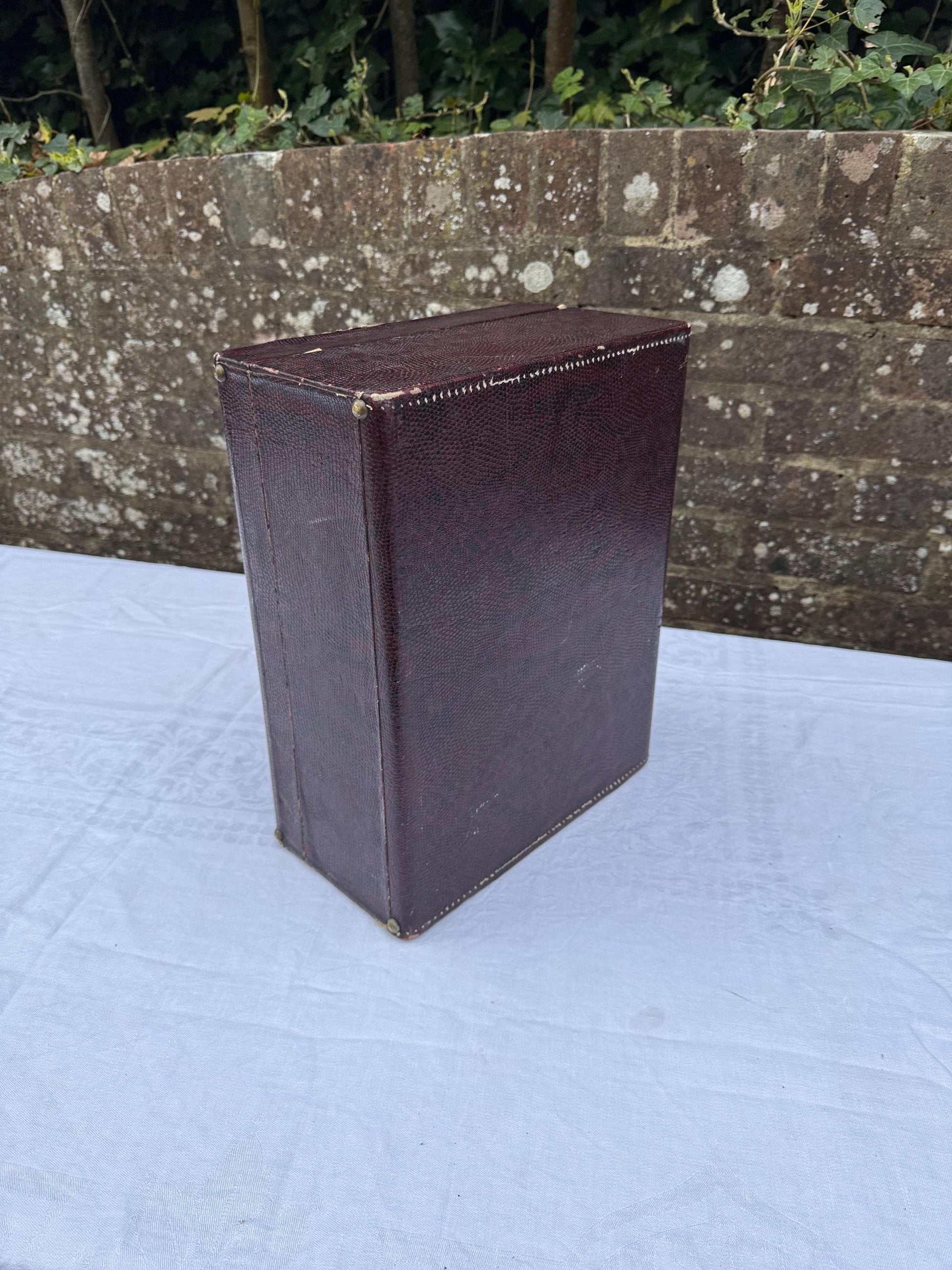1930s vanity case, small suitcase, vintage vanity case, make up box, dressing case - vintage storage, leather case
