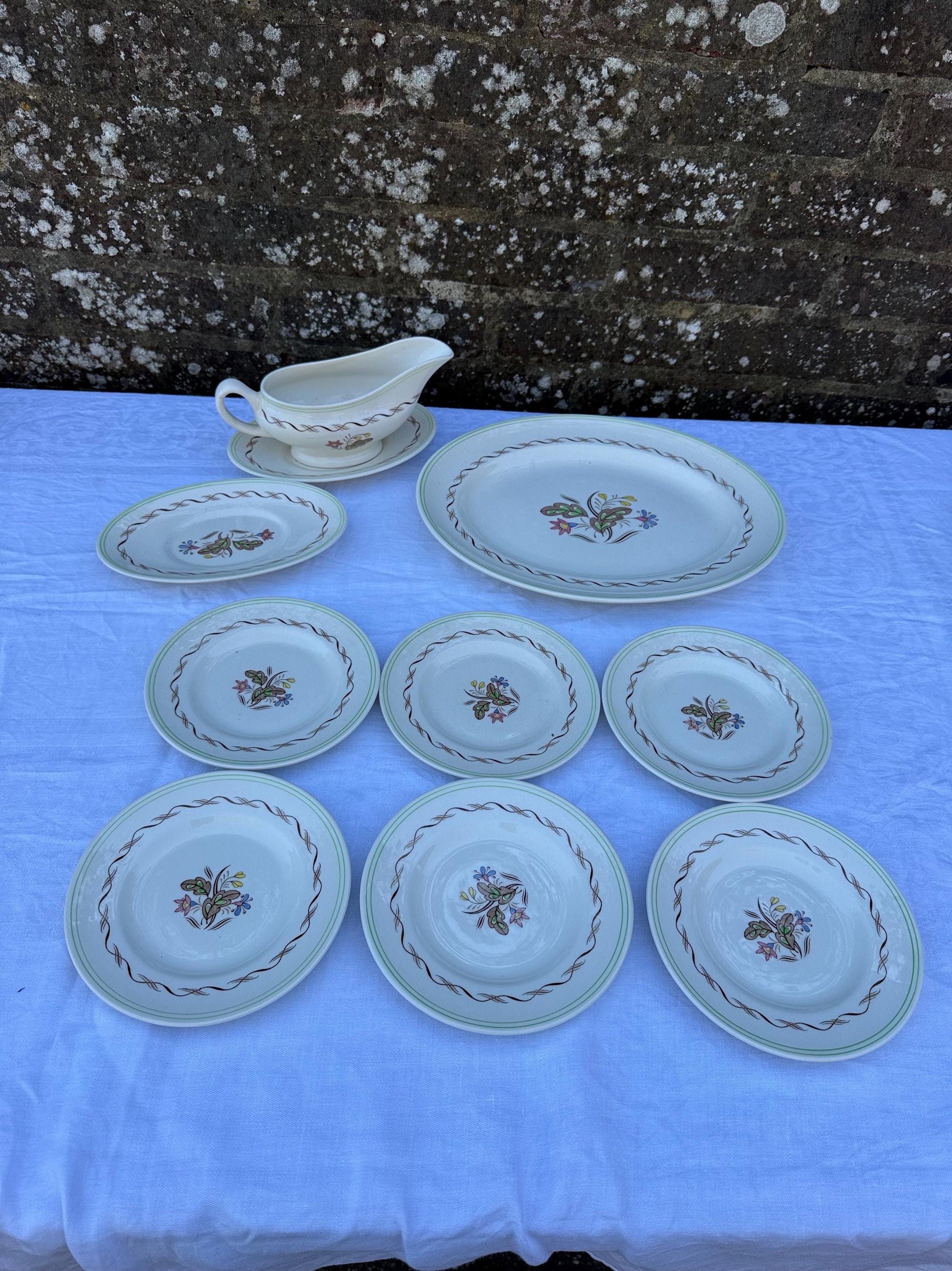1950s Royal Doulton Woodland dinner service - 26 pieces - mid century floral tableware, English china dinner service, D 6338