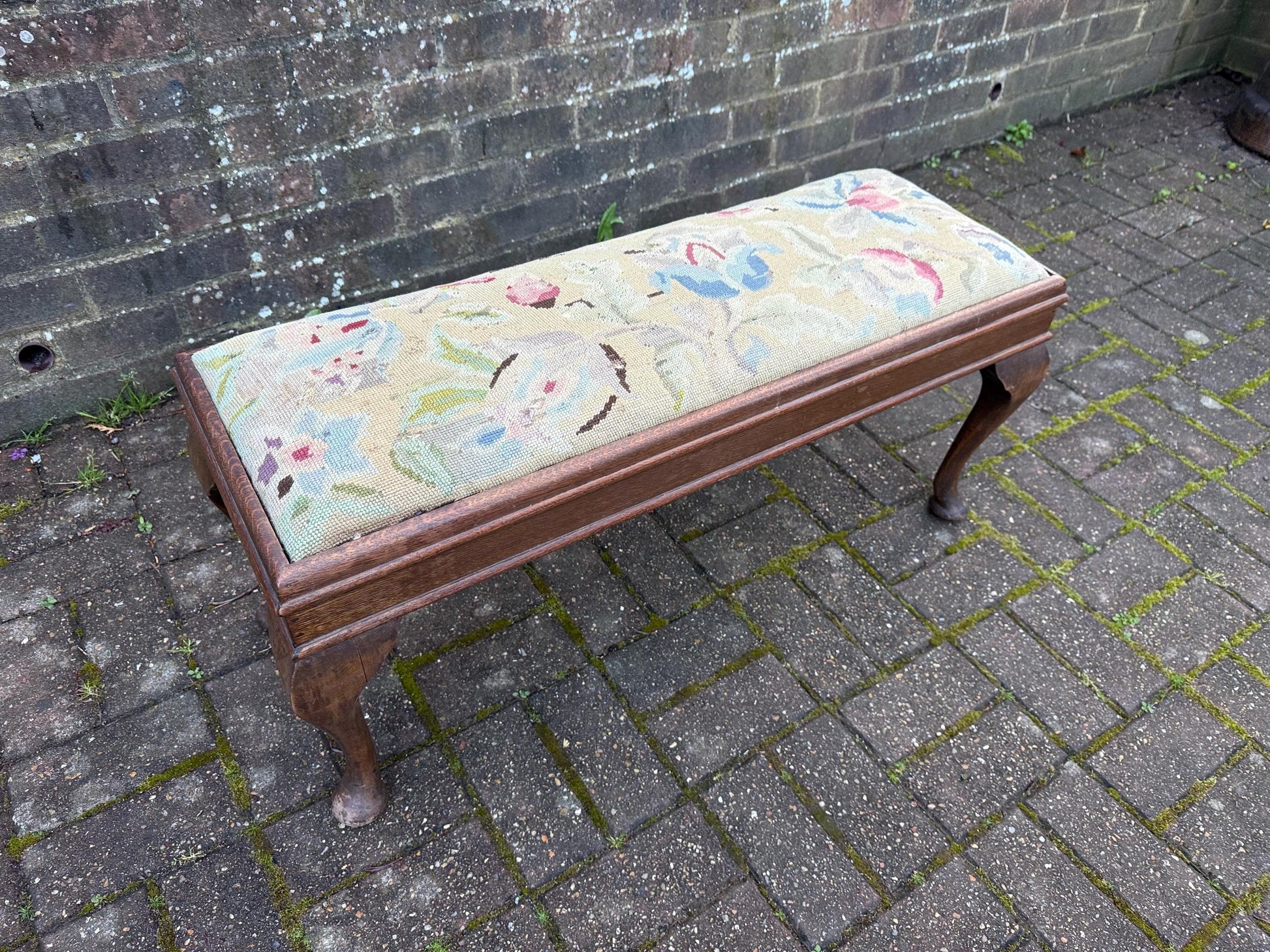 Vintage Tapestry Upholstered Wooden Bench, Antique bench – Queen Anne Style Legs – Antique Entryway, antique living room furniture