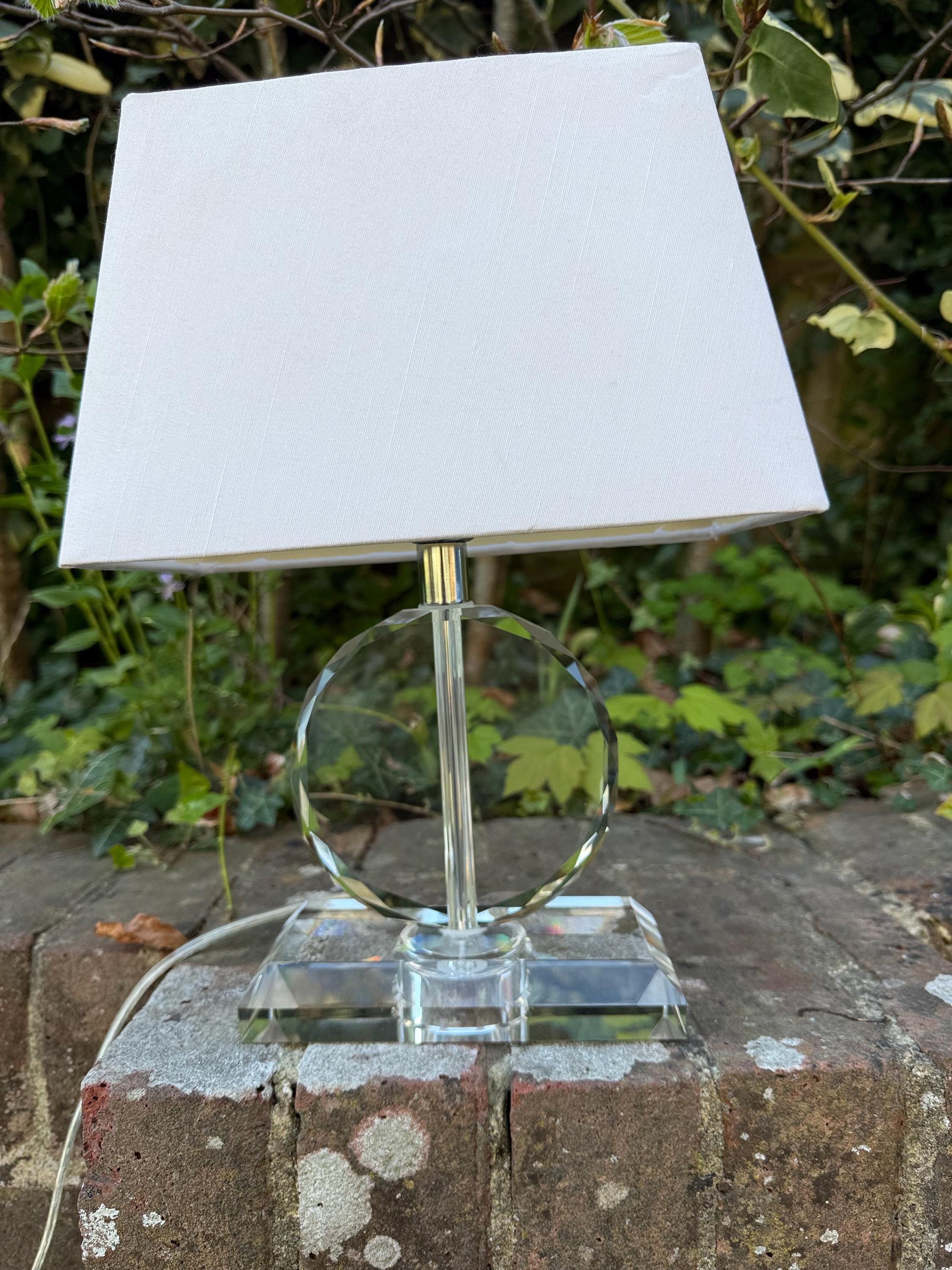 Vintage Glass Shaped and Crystal Cut Table Lamp – all working and PAT test