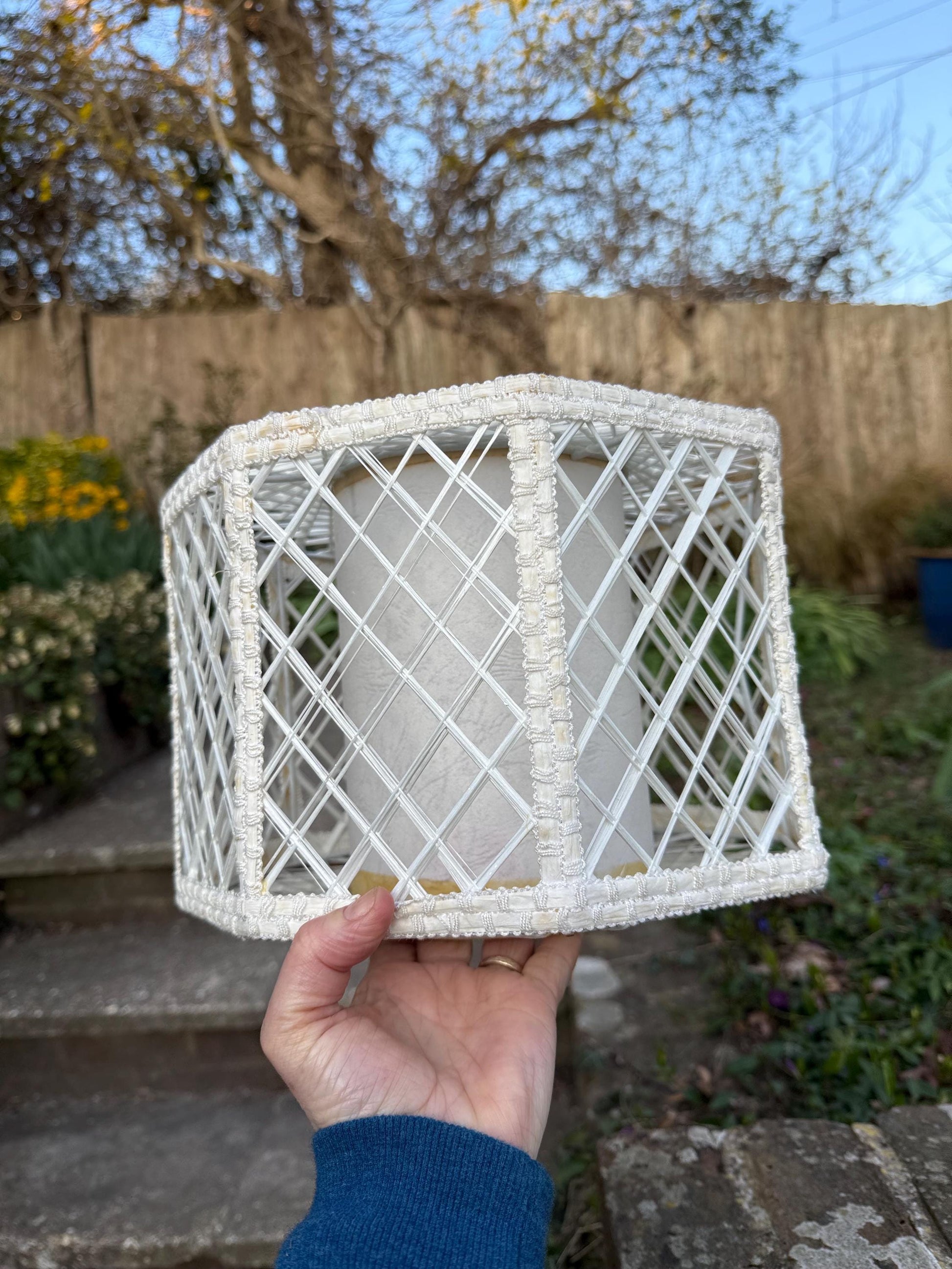 Rare Vintage 1960s woven lattice lamp shade in off white, internal diffuser, geometric form - VGC