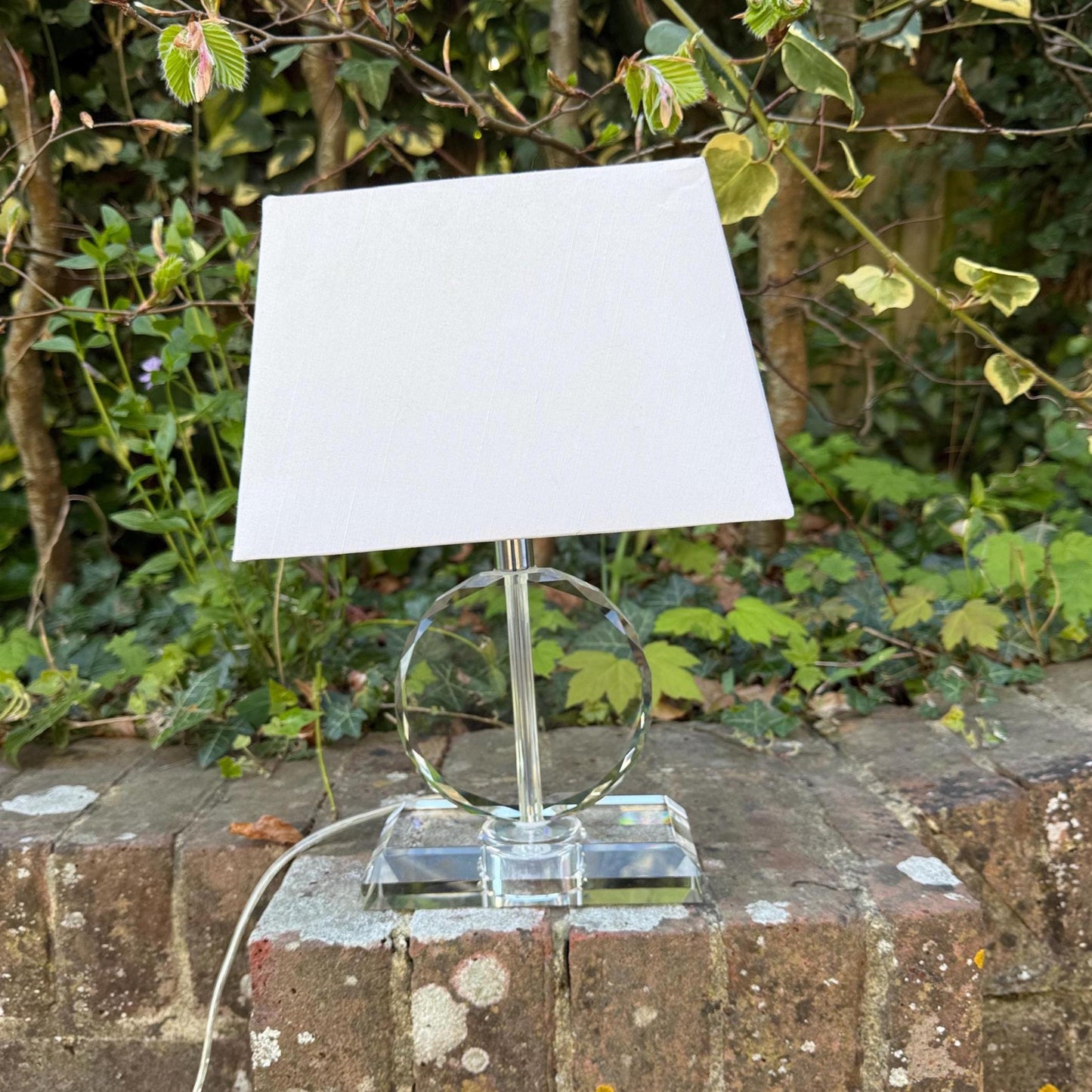 Vintage Glass Shaped and Crystal Cut Table Lamp – all working and PAT test