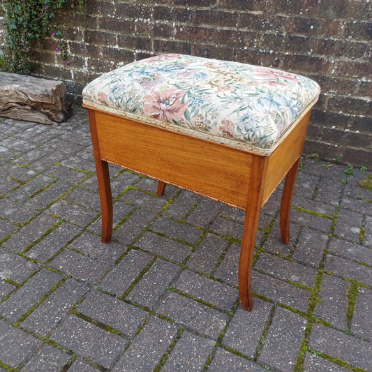 Vintage Tapestry Flower Upholstered Piano Stool Mahogany Internal Storage Bench with Queen Anne Legs
