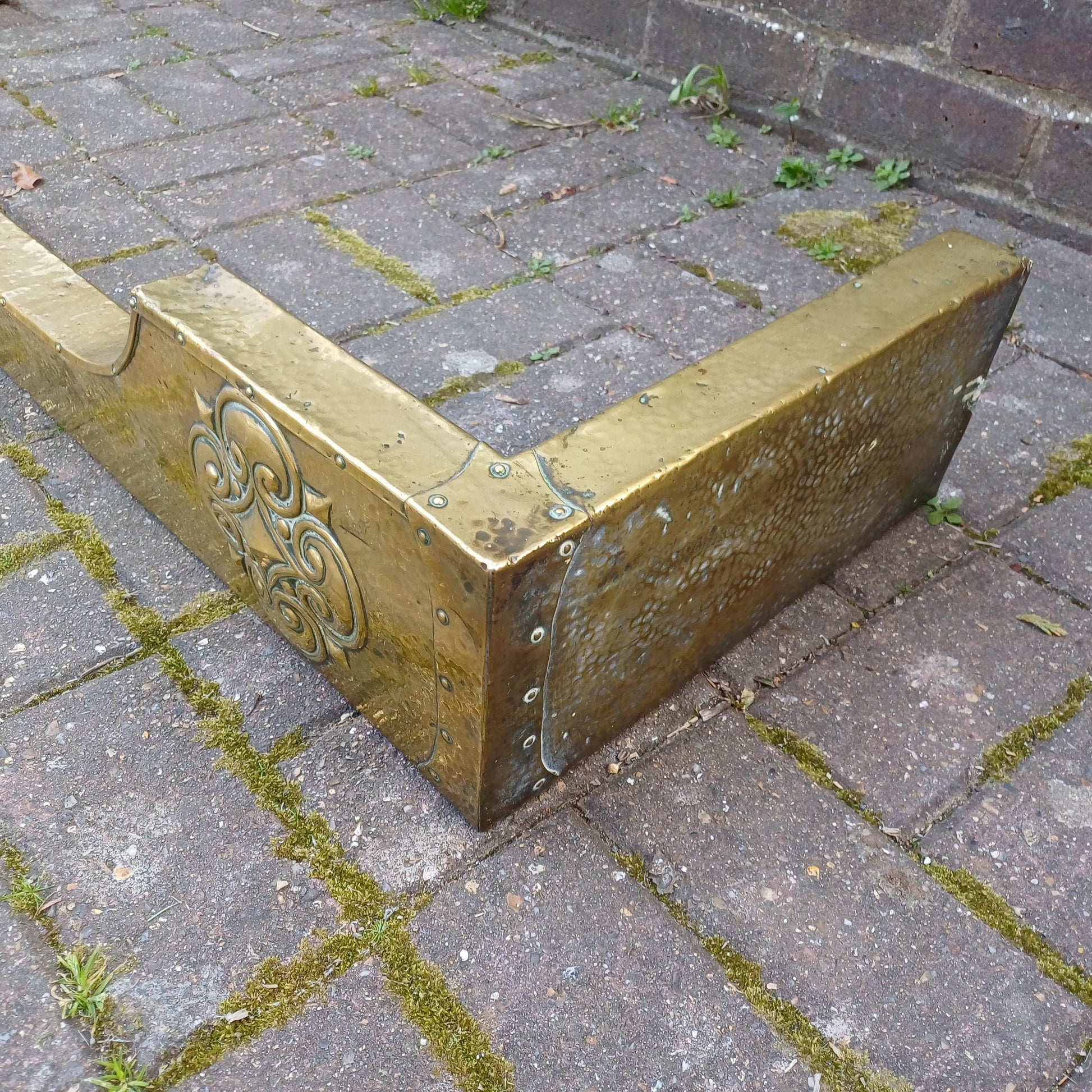 Antique Brass Clad Fireplace Fender Late Victorian or Edwardian, Hand-Tooled Arts & Crafts Gothic Revival Style