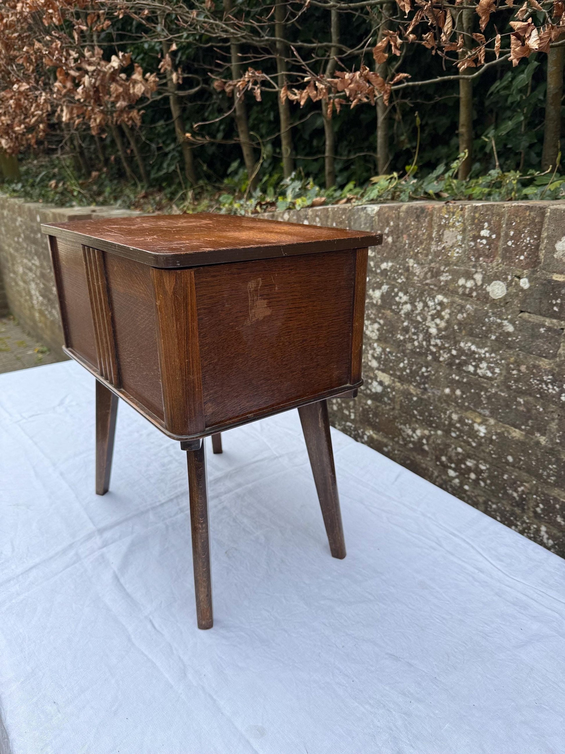 Vintage Sewing Box, wooden vintage work box, made by Morco in the 1940s-50s, pink and velvet satin lining; labelled.