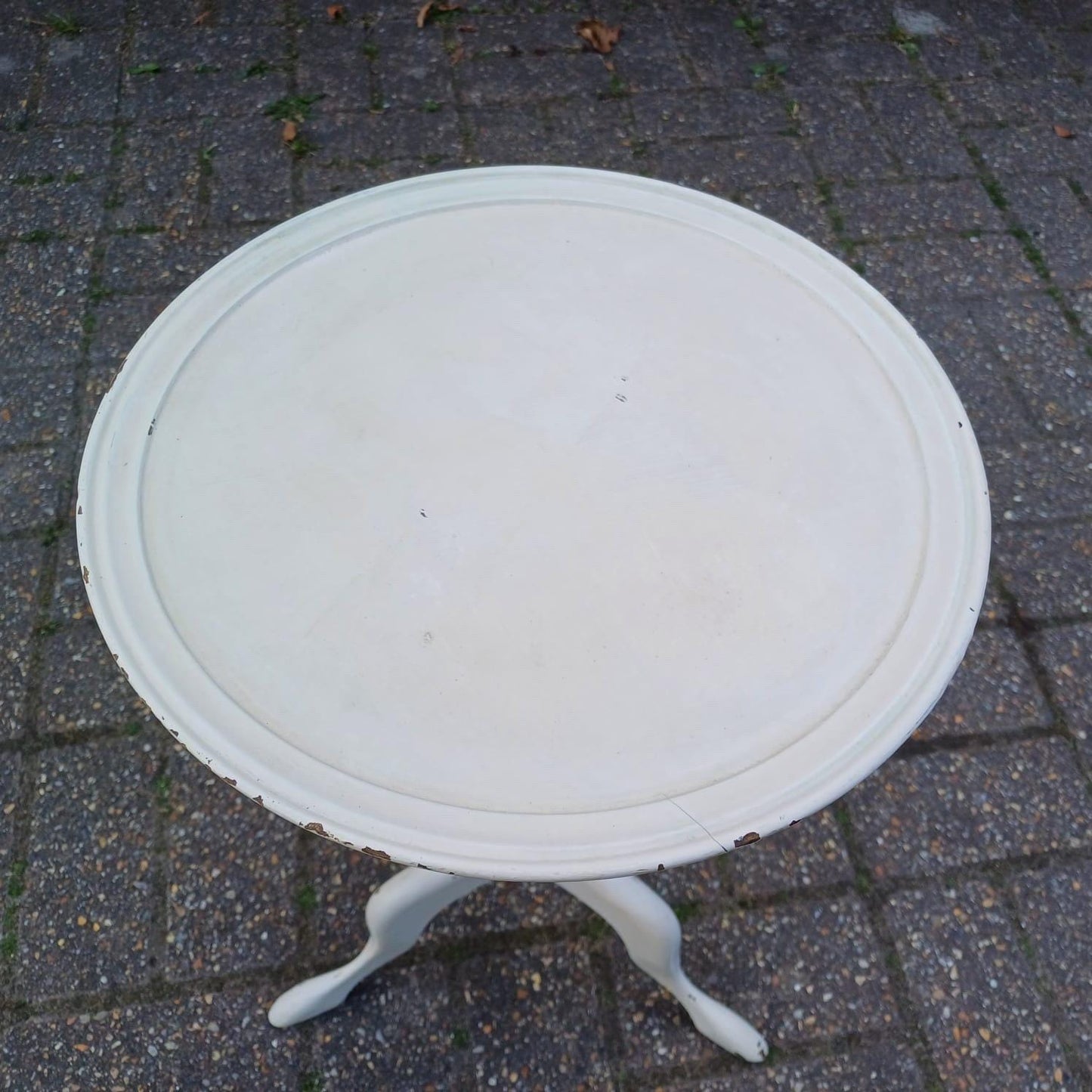 Superb vintage painted white/cream and gold wine table, side table, vintage wooden table, lamp table - white with gold accents