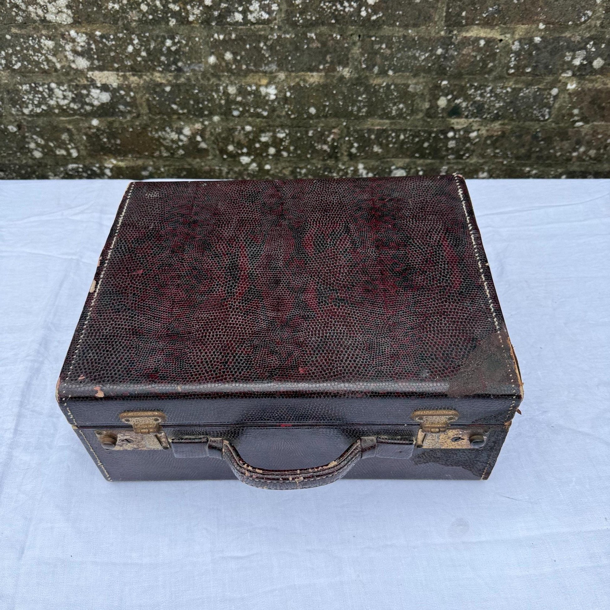 1930s vanity case, small suitcase, vintage vanity case, make up box, dressing case - vintage storage, leather case